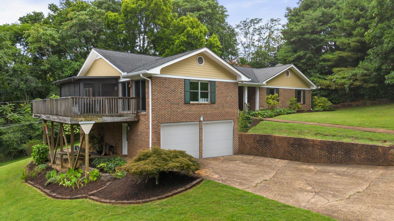 5823 N Park Road