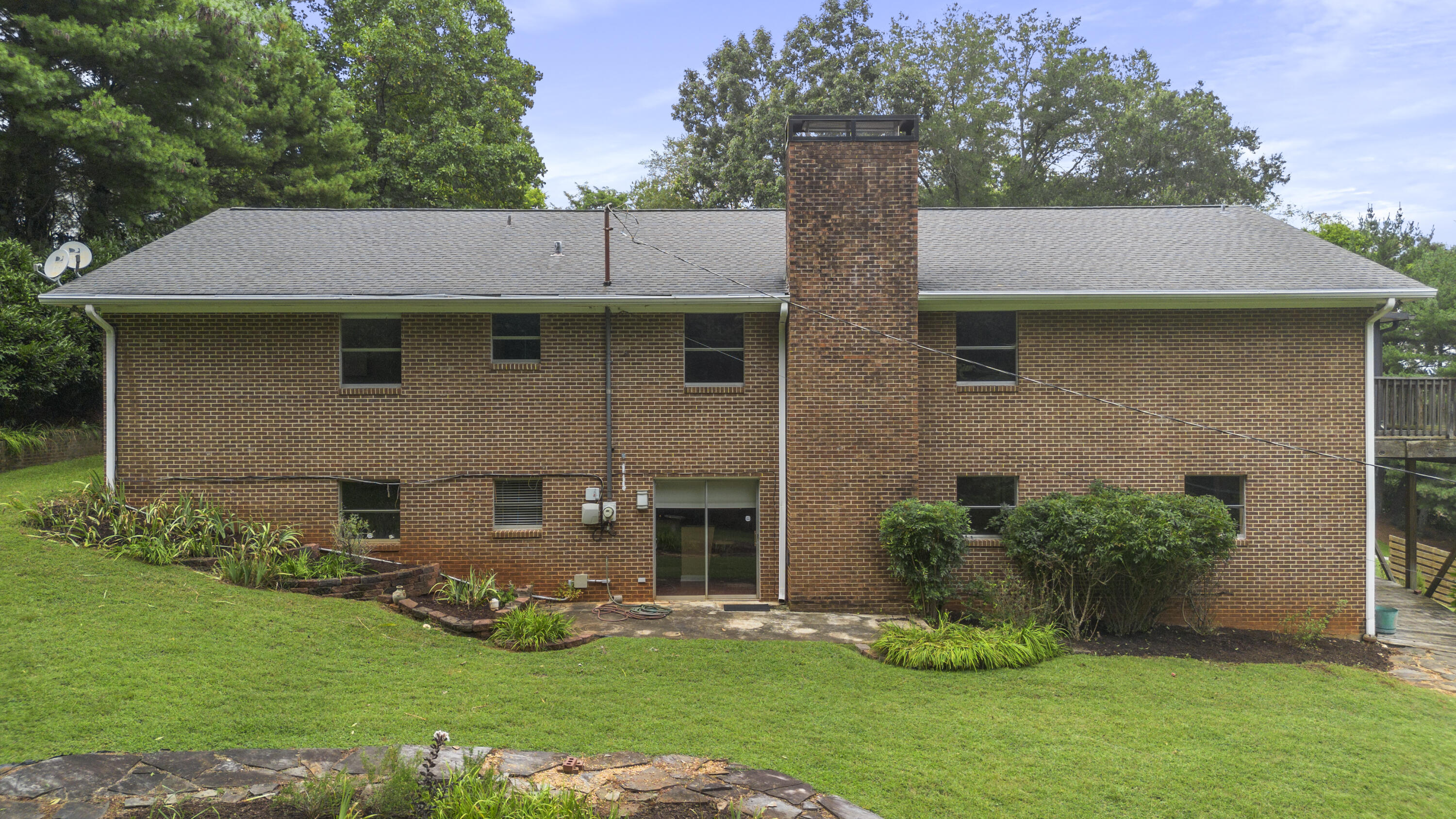 5823 N Park Road
