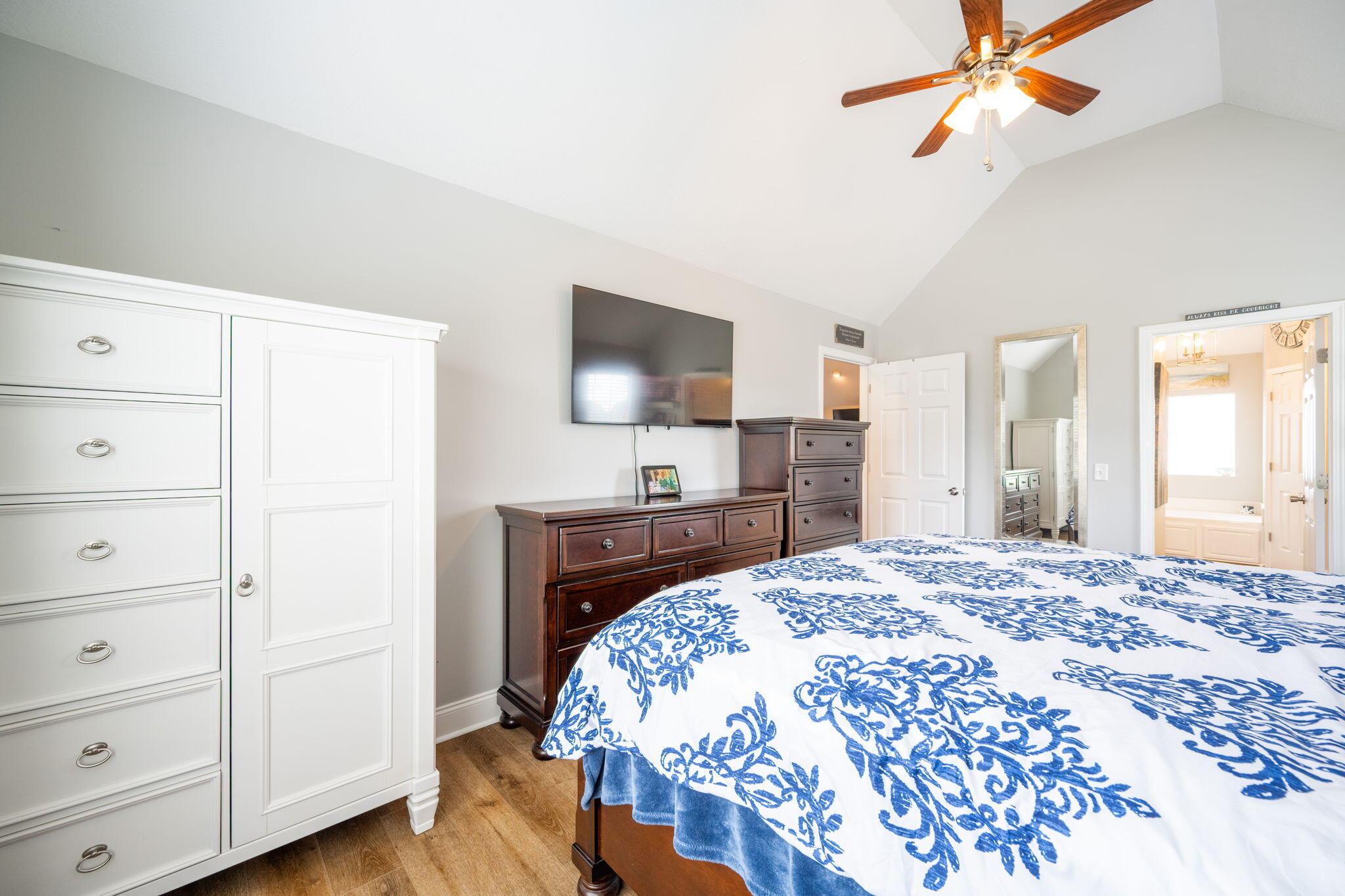 9805 Homewood Circle