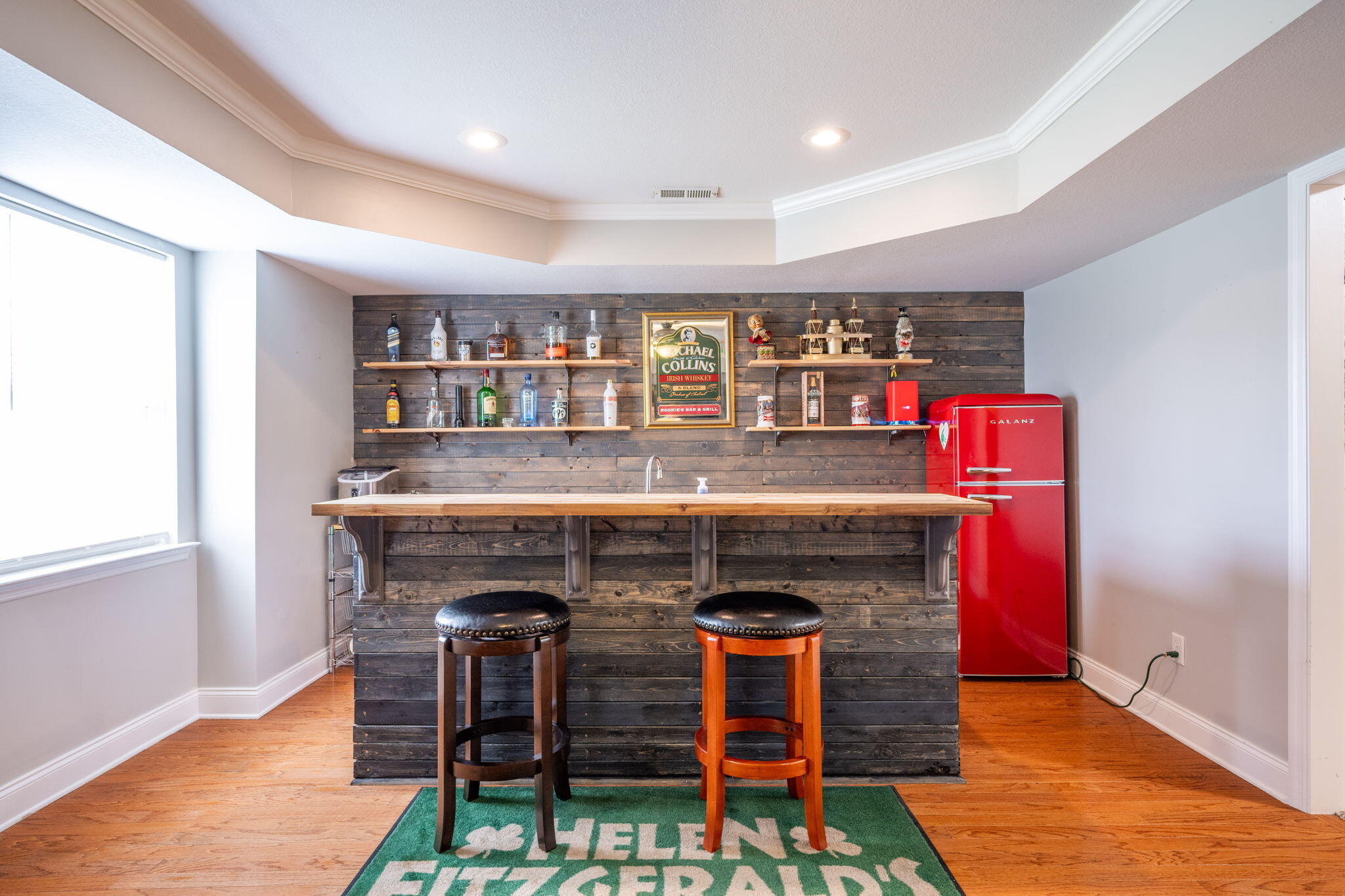 9805 Homewood Circle