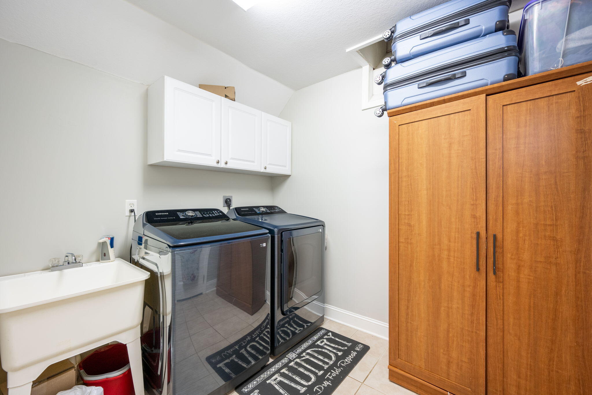 9805 Homewood Circle