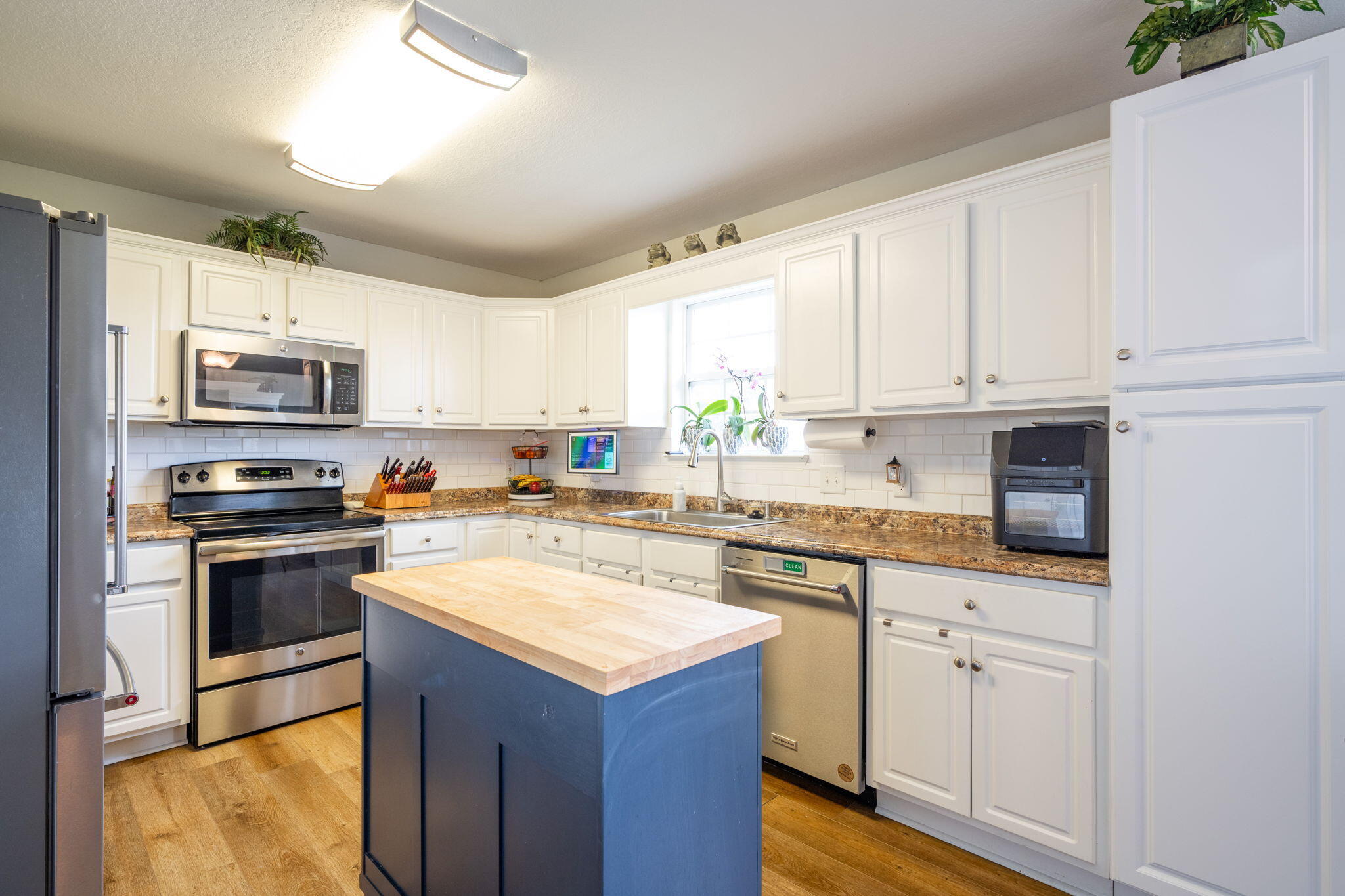 9805 Homewood Circle