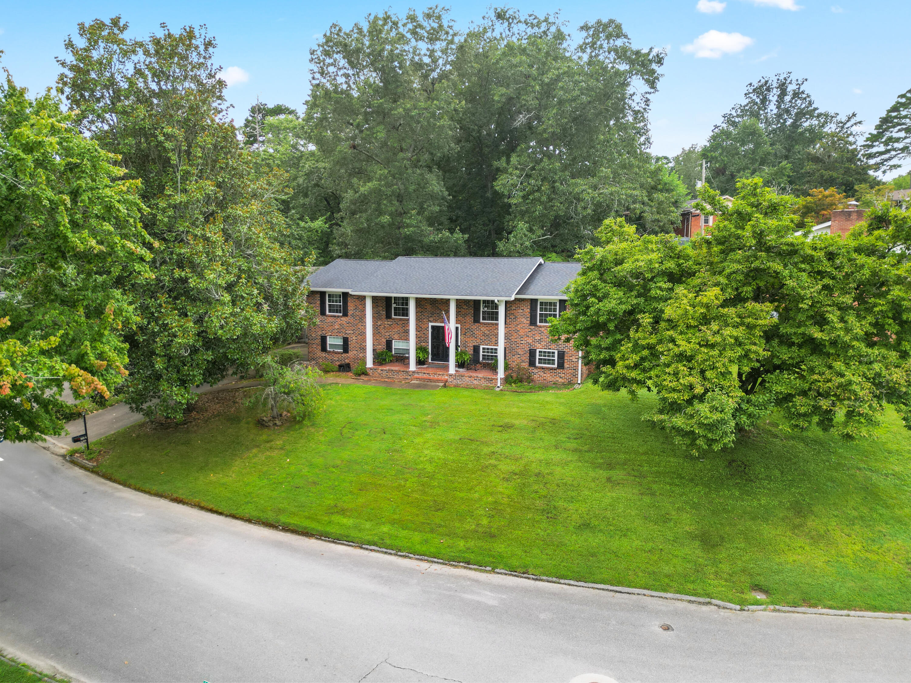 3900 N Mission Oaks Drive