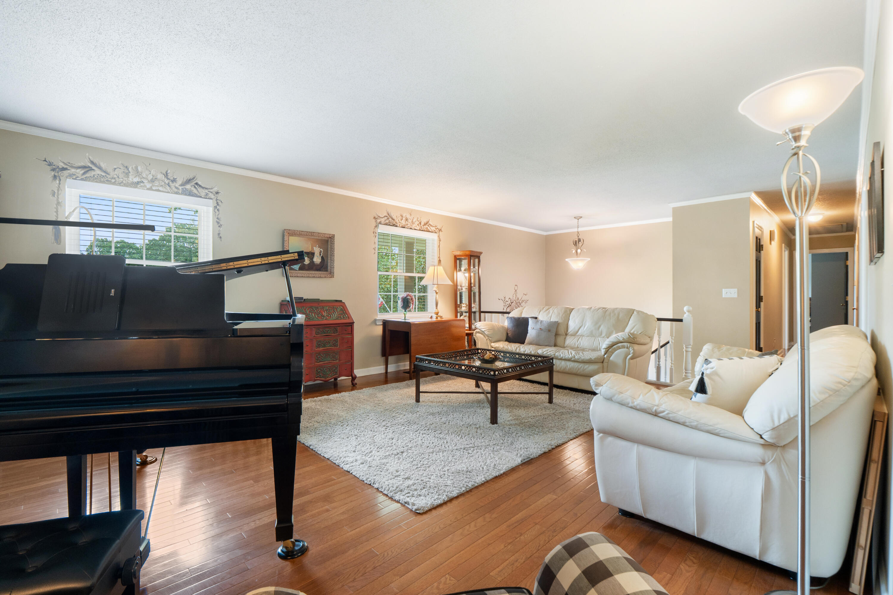 3900 N Mission Oaks Drive