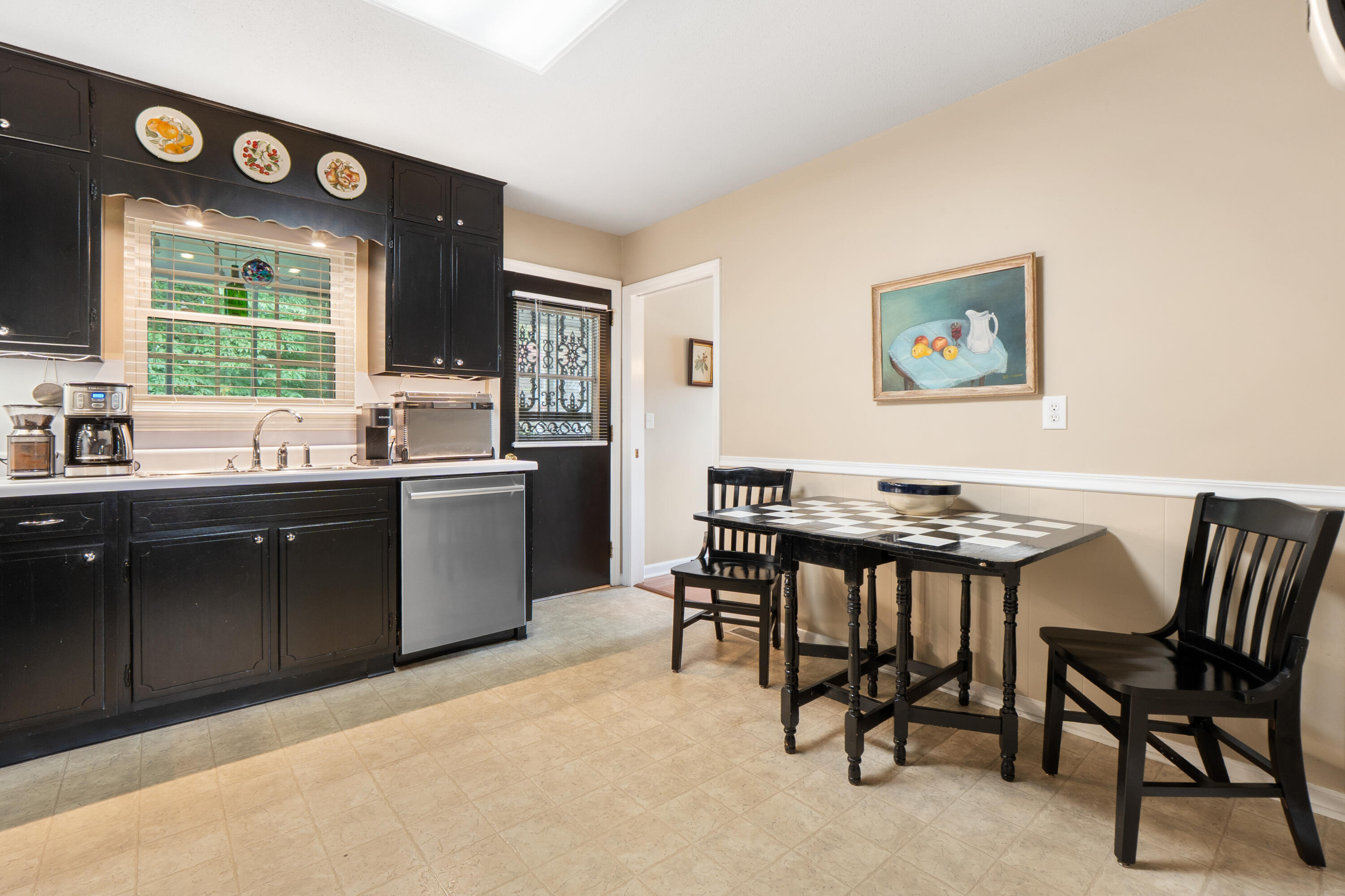 3900 N Mission Oaks Drive