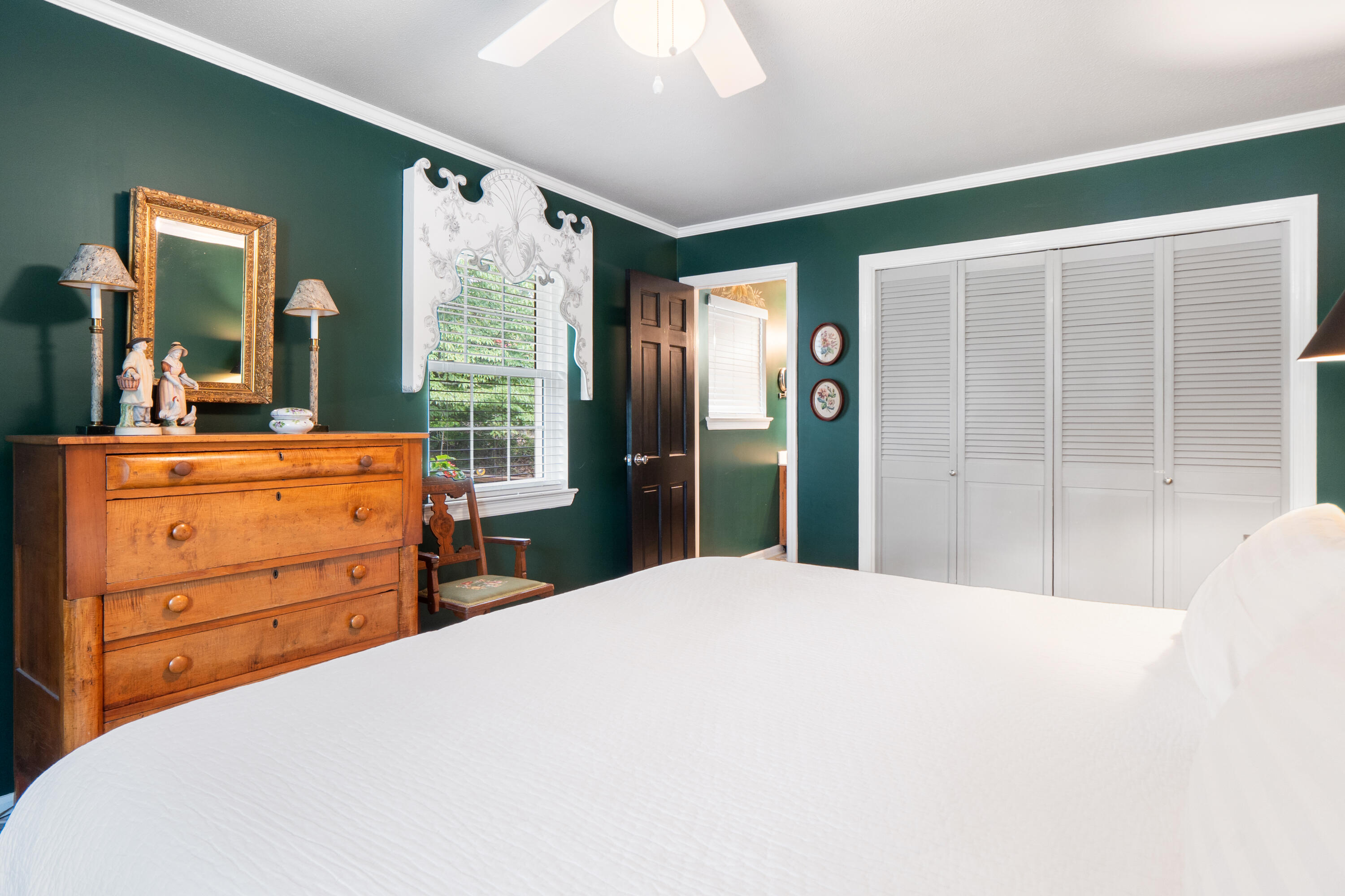 3900 N Mission Oaks Drive