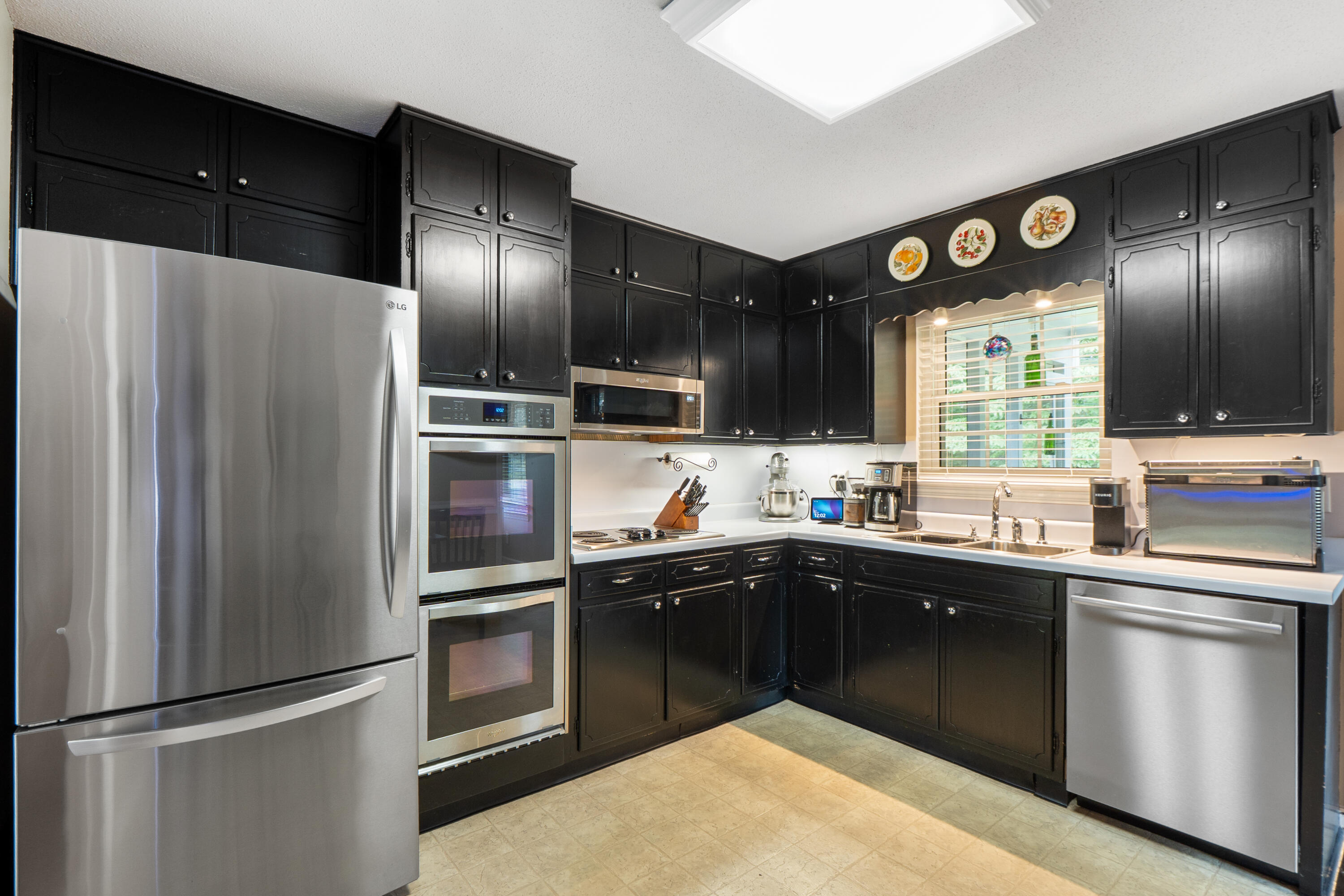 3900 N Mission Oaks Drive