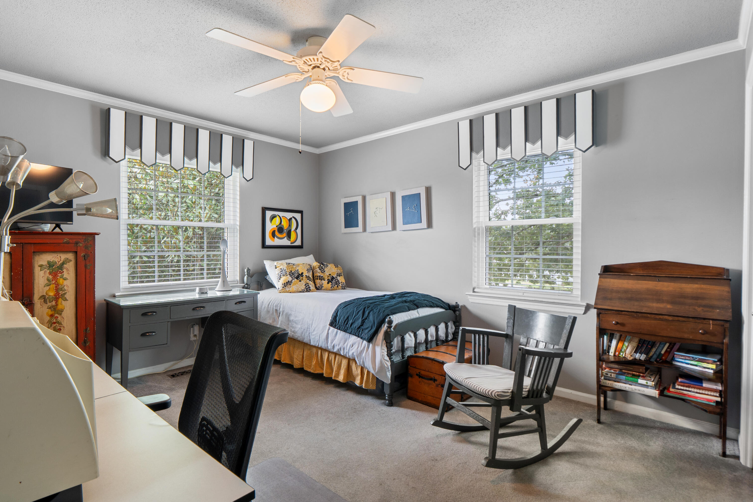 3900 N Mission Oaks Drive