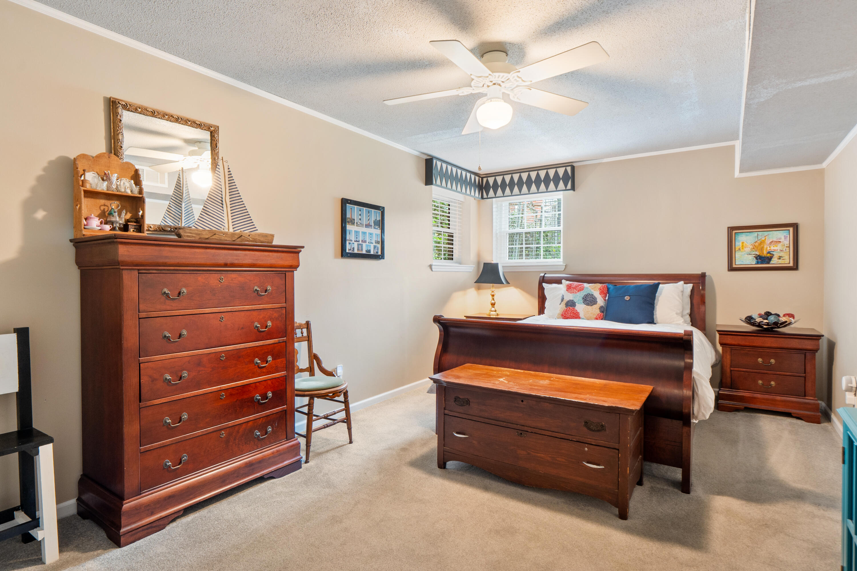 3900 N Mission Oaks Drive