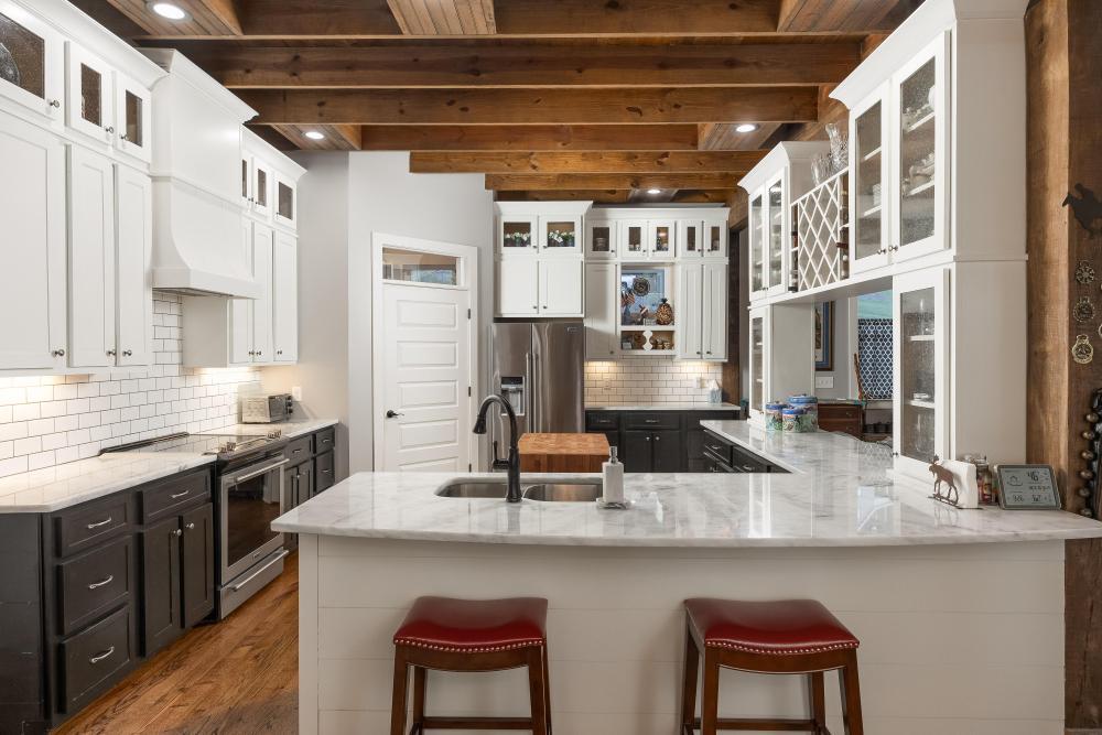 10027 Caseview Drive