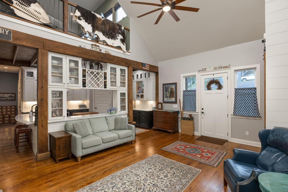 10027 Caseview Drive