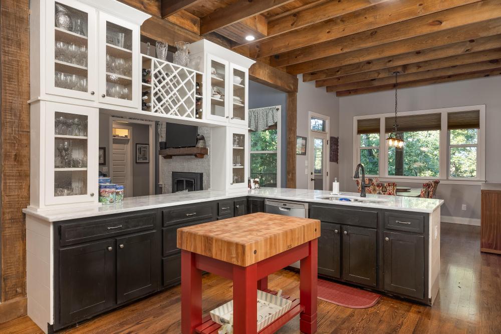 10027 Caseview Drive