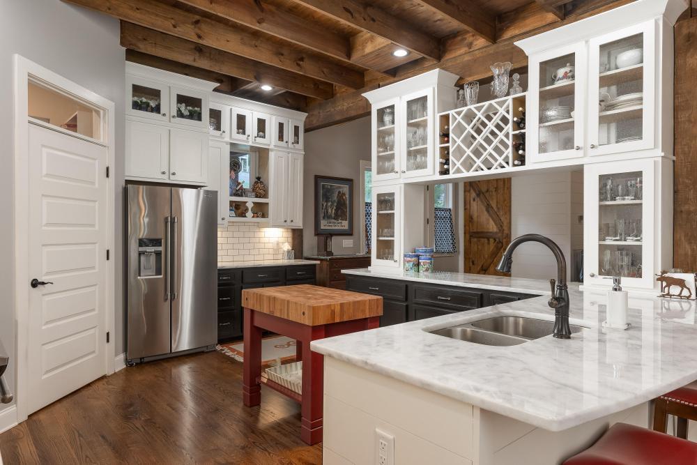 10027 Caseview Drive