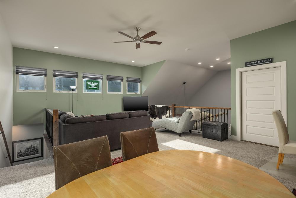 10027 Caseview Drive