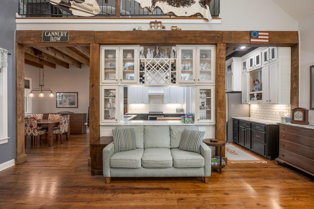 10027 Caseview Drive