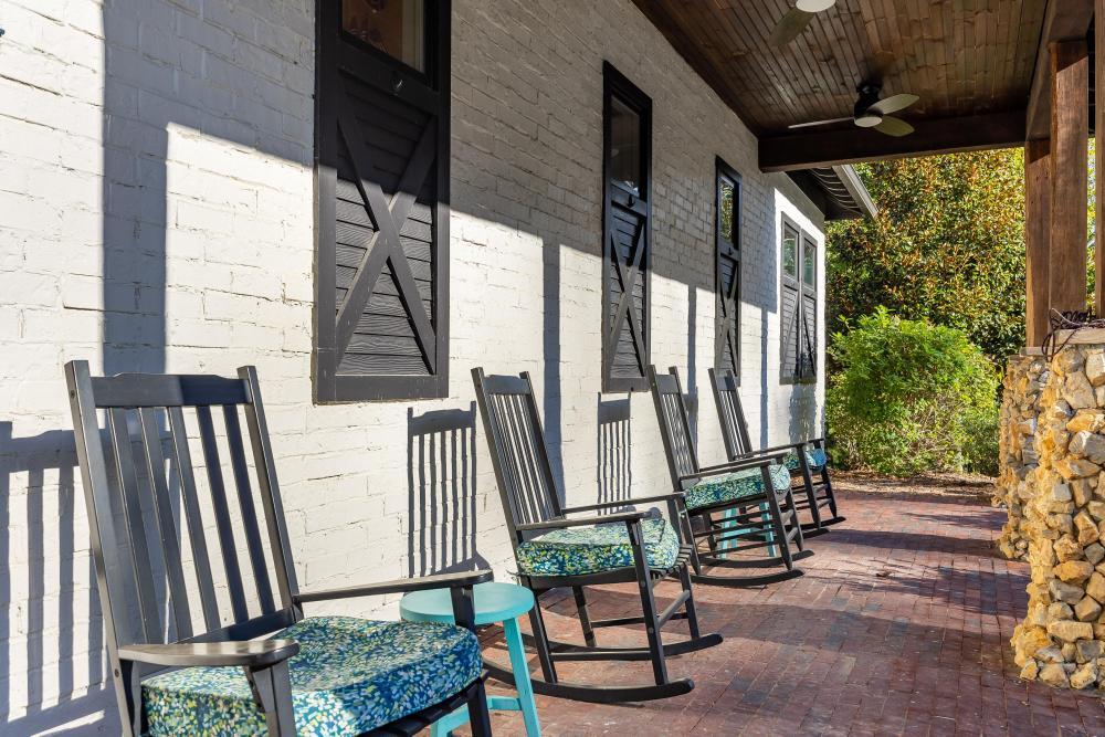 10027 Caseview Drive