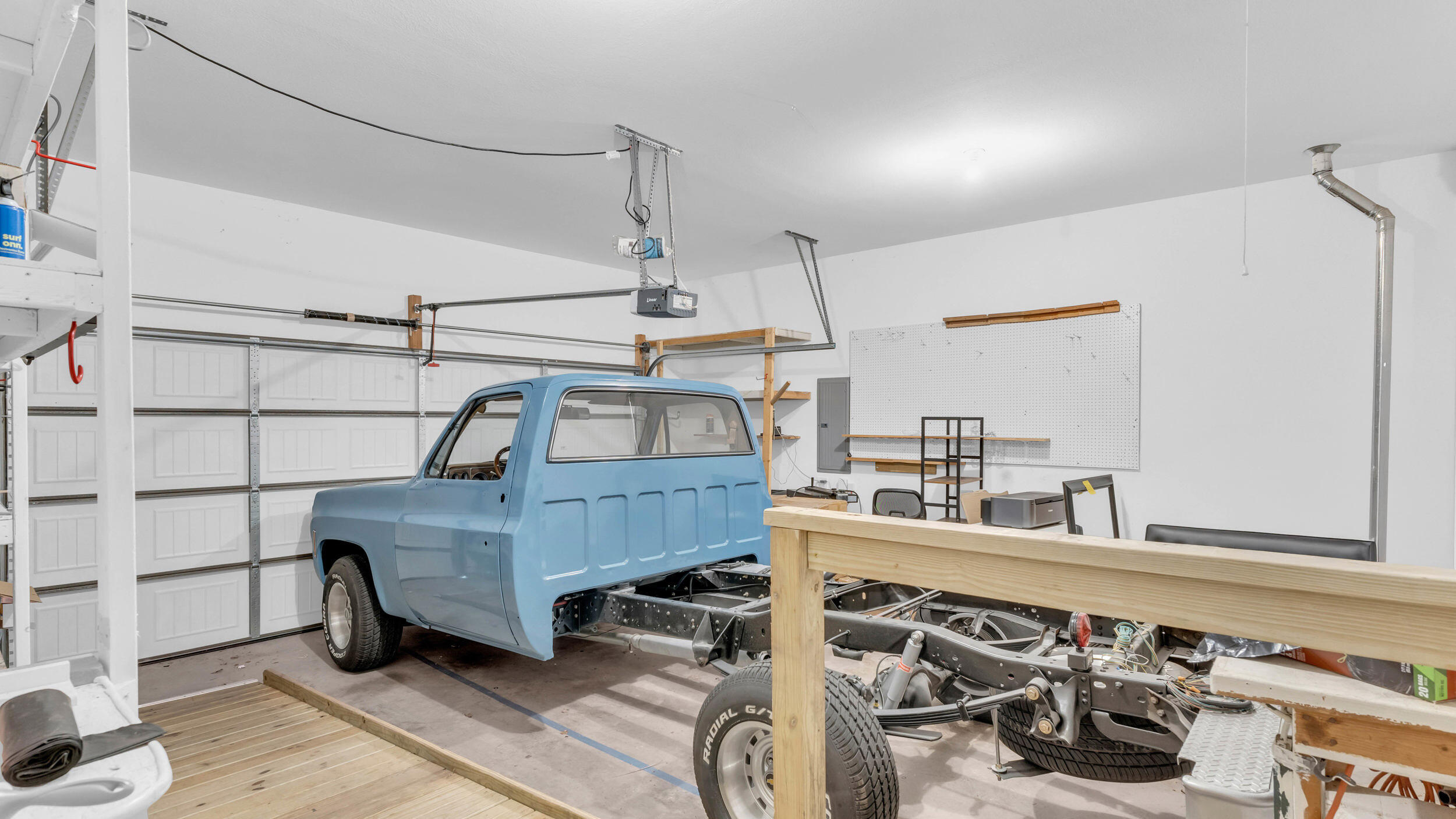 2445 Inverness Drive NW