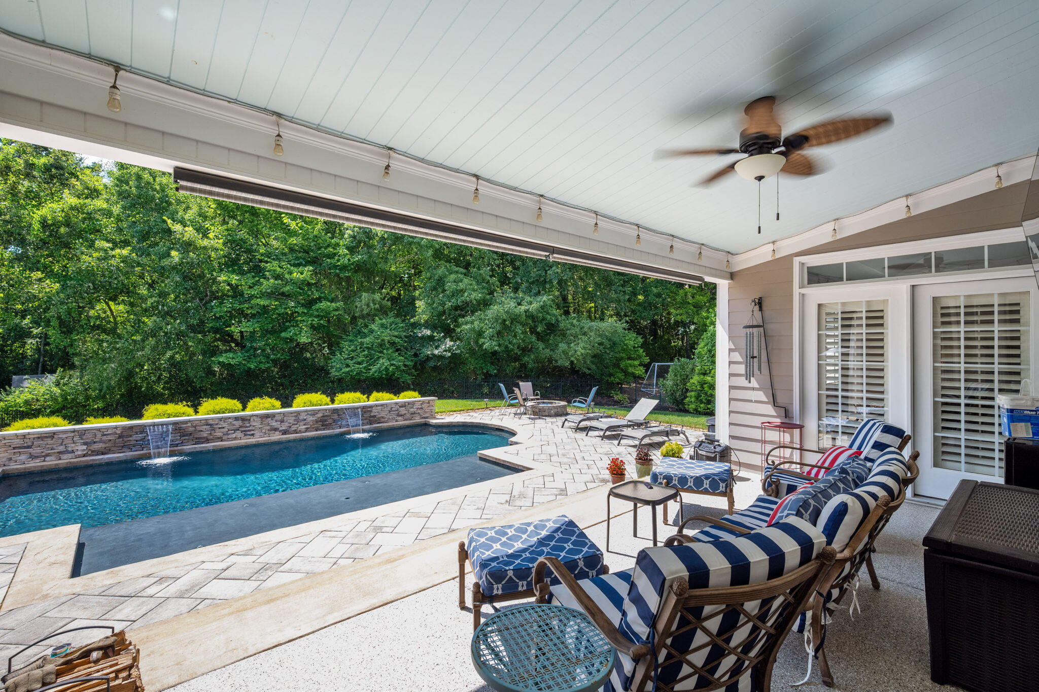 9525 Windrose Circle