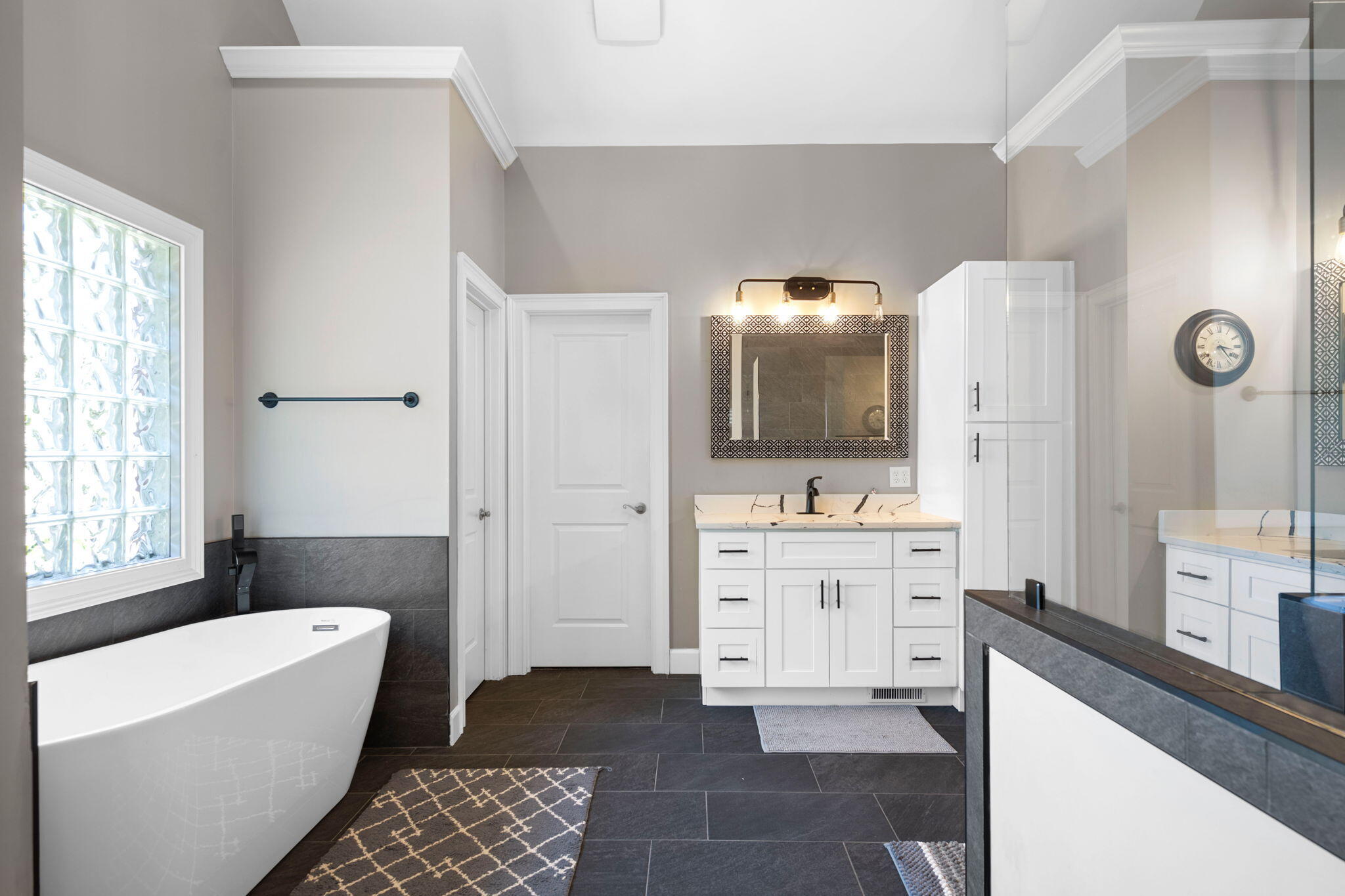 9525 Windrose Circle