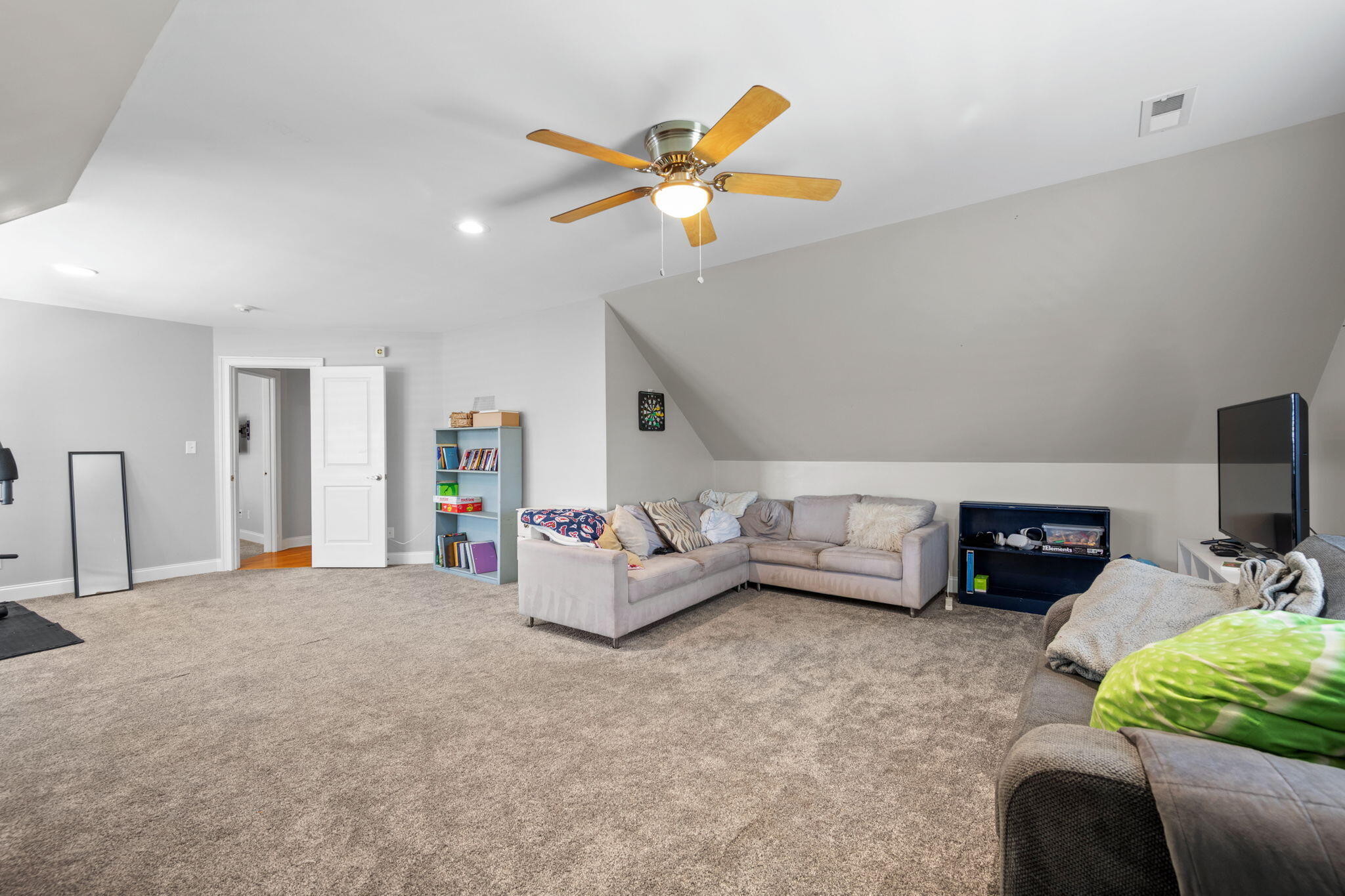 9525 Windrose Circle