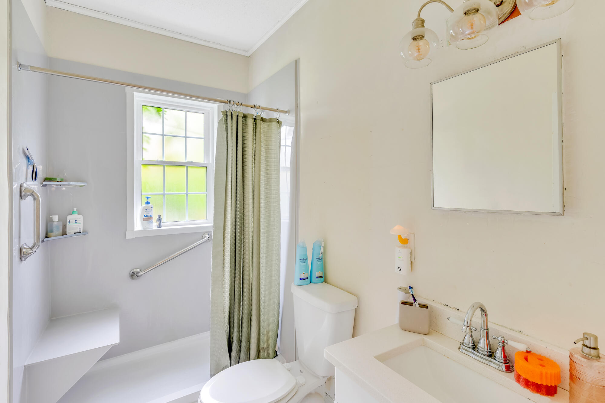 211 Tunnel Boulevard