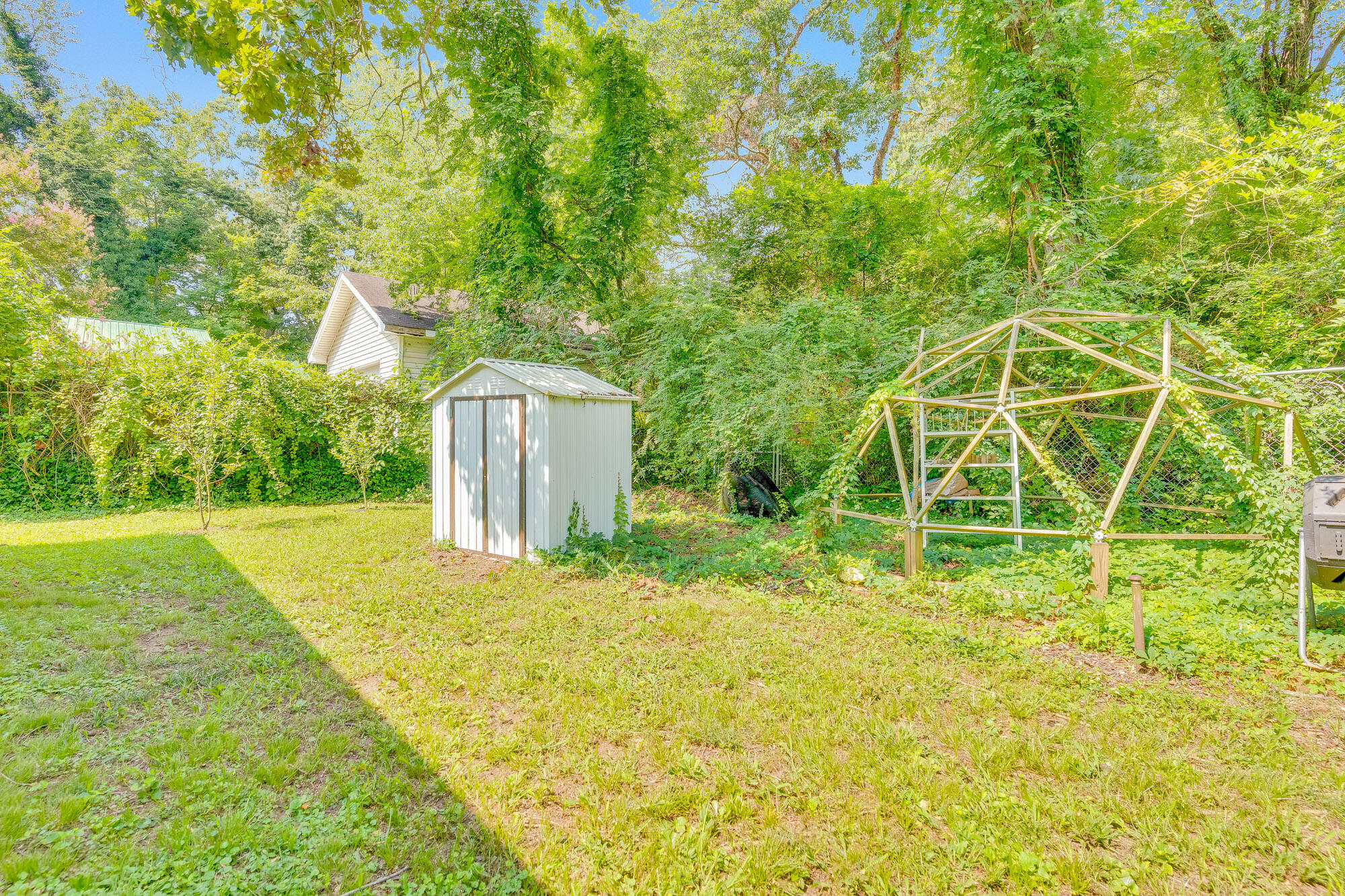 211 Tunnel Boulevard