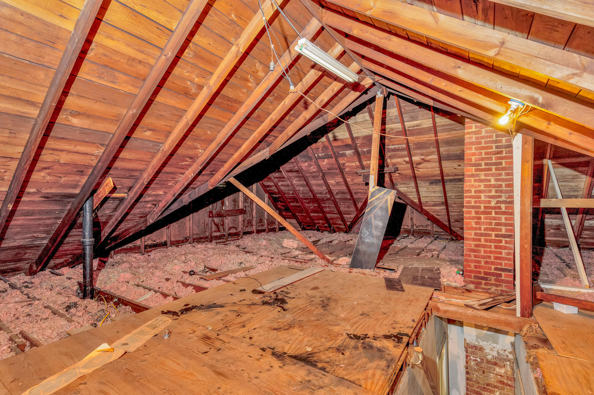 211 Tunnel Boulevard