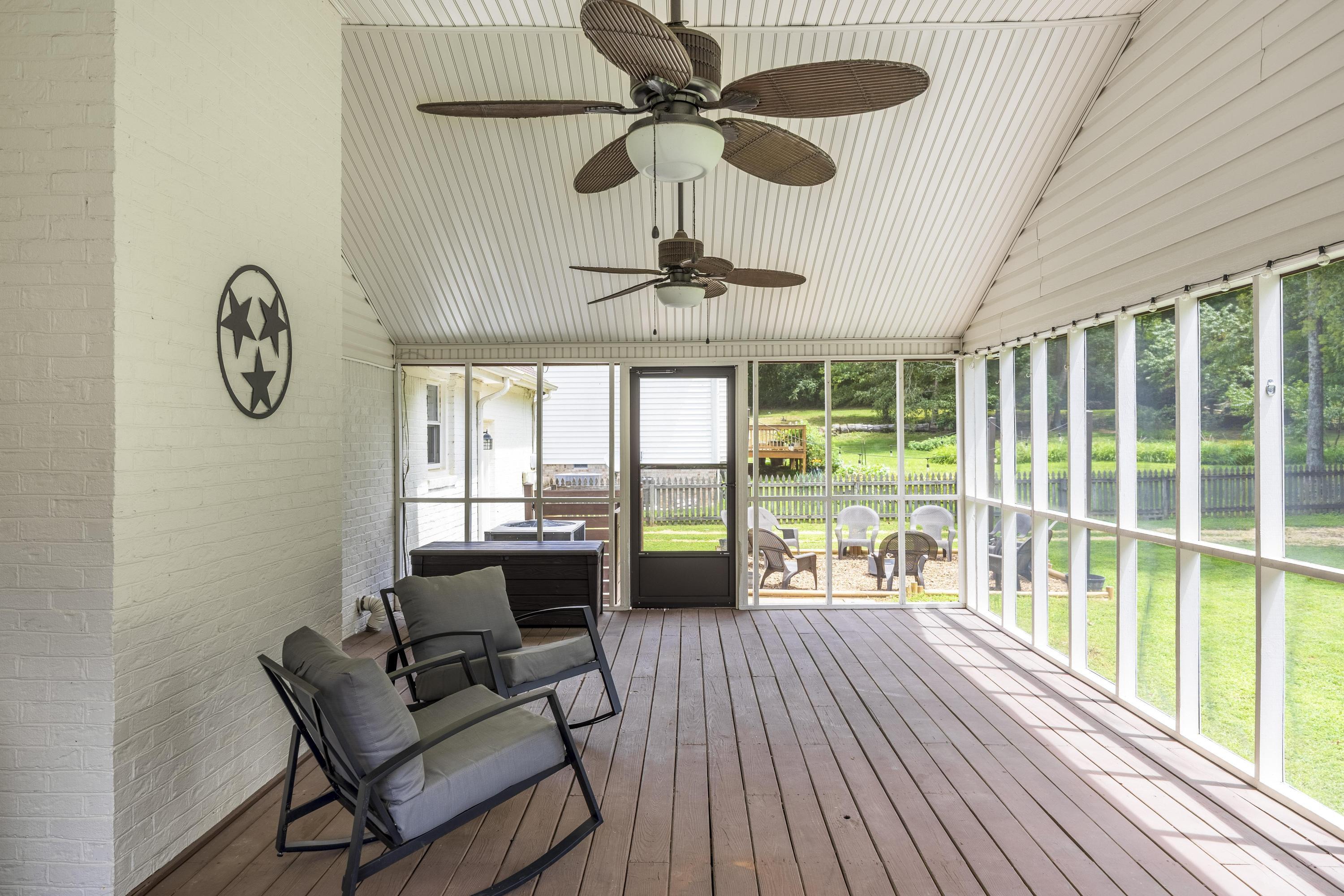 8520 Horseshoe Bend Lane