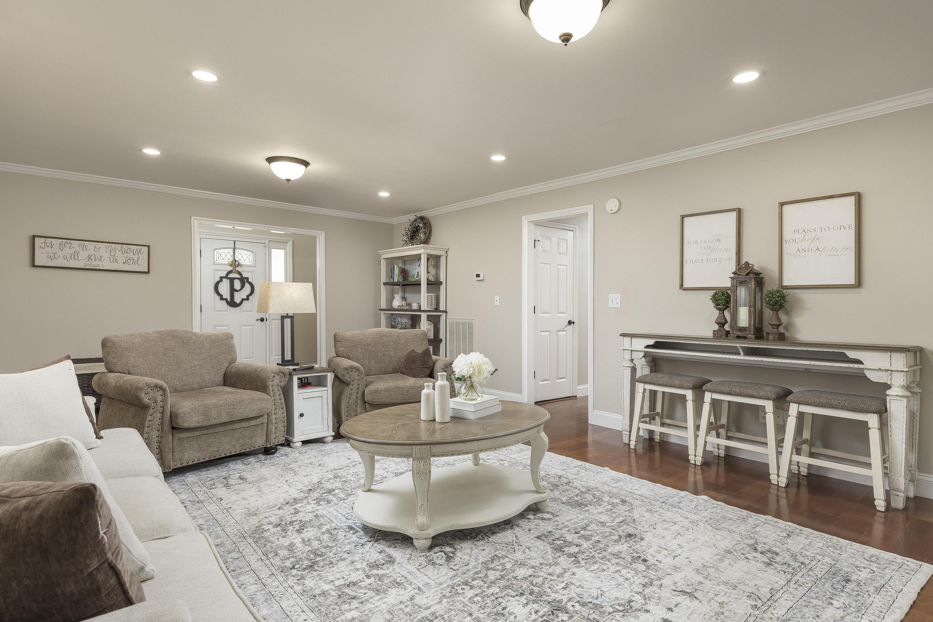 8520 Horseshoe Bend Lane