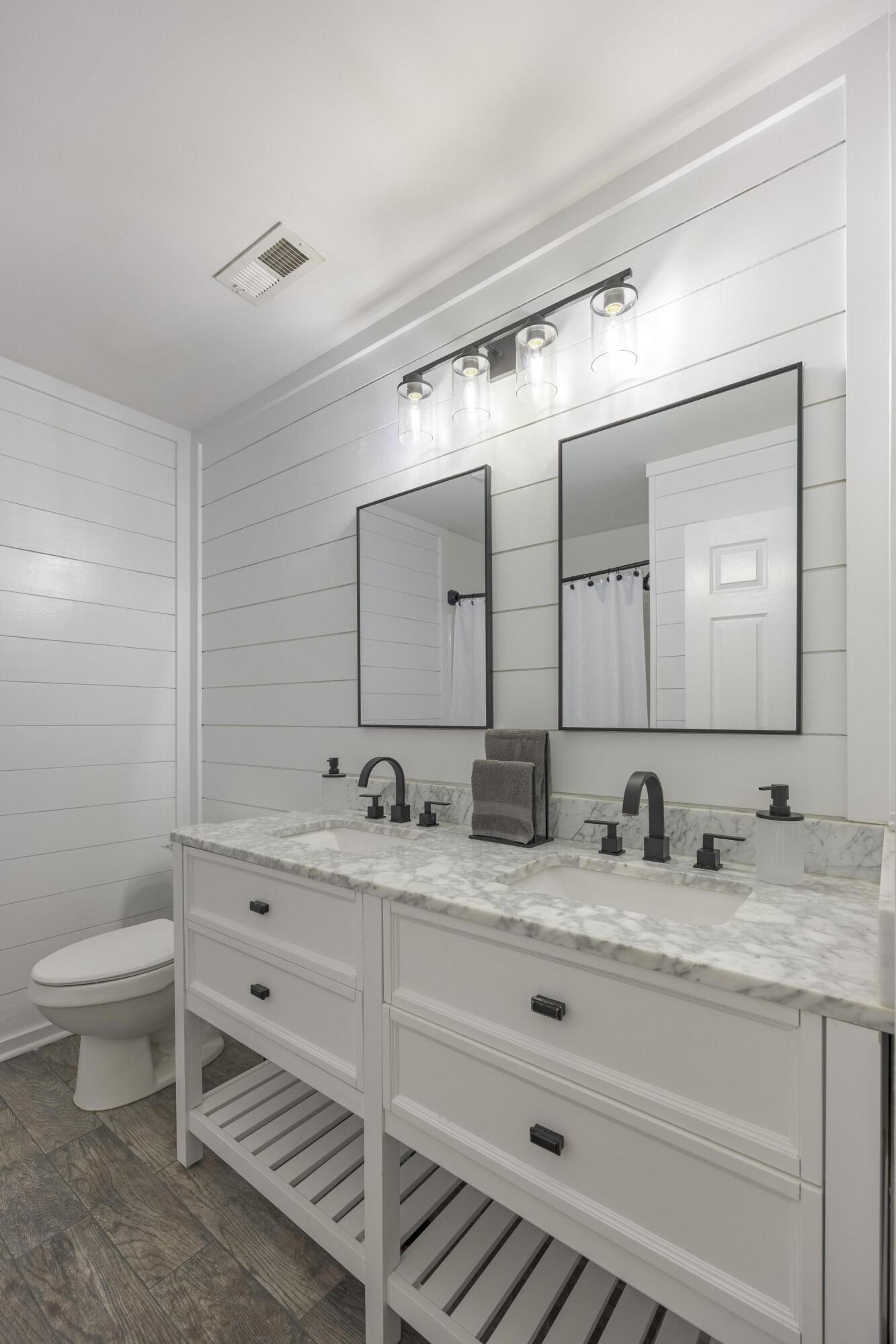 8520 Horseshoe Bend Lane