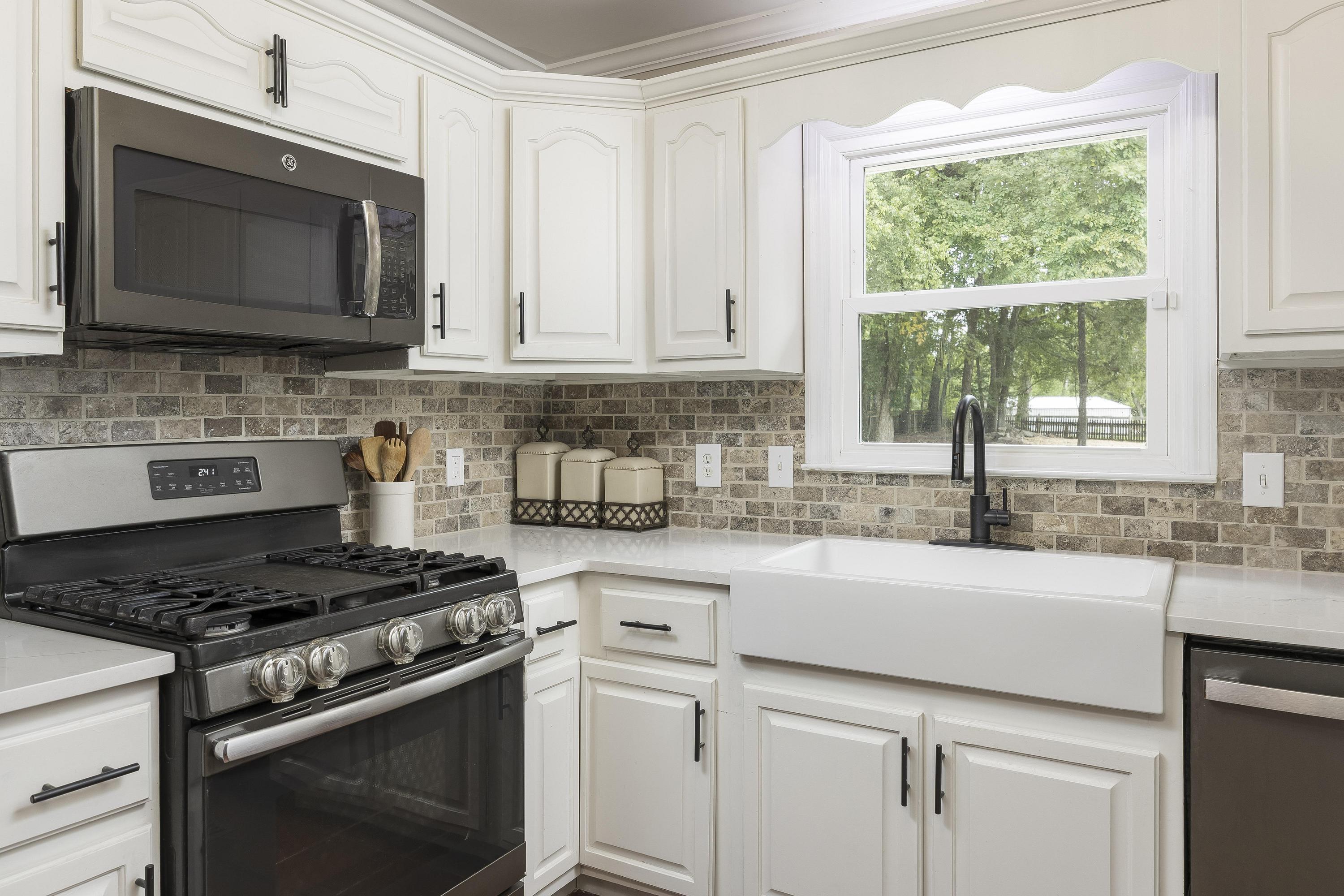 8520 Horseshoe Bend Lane