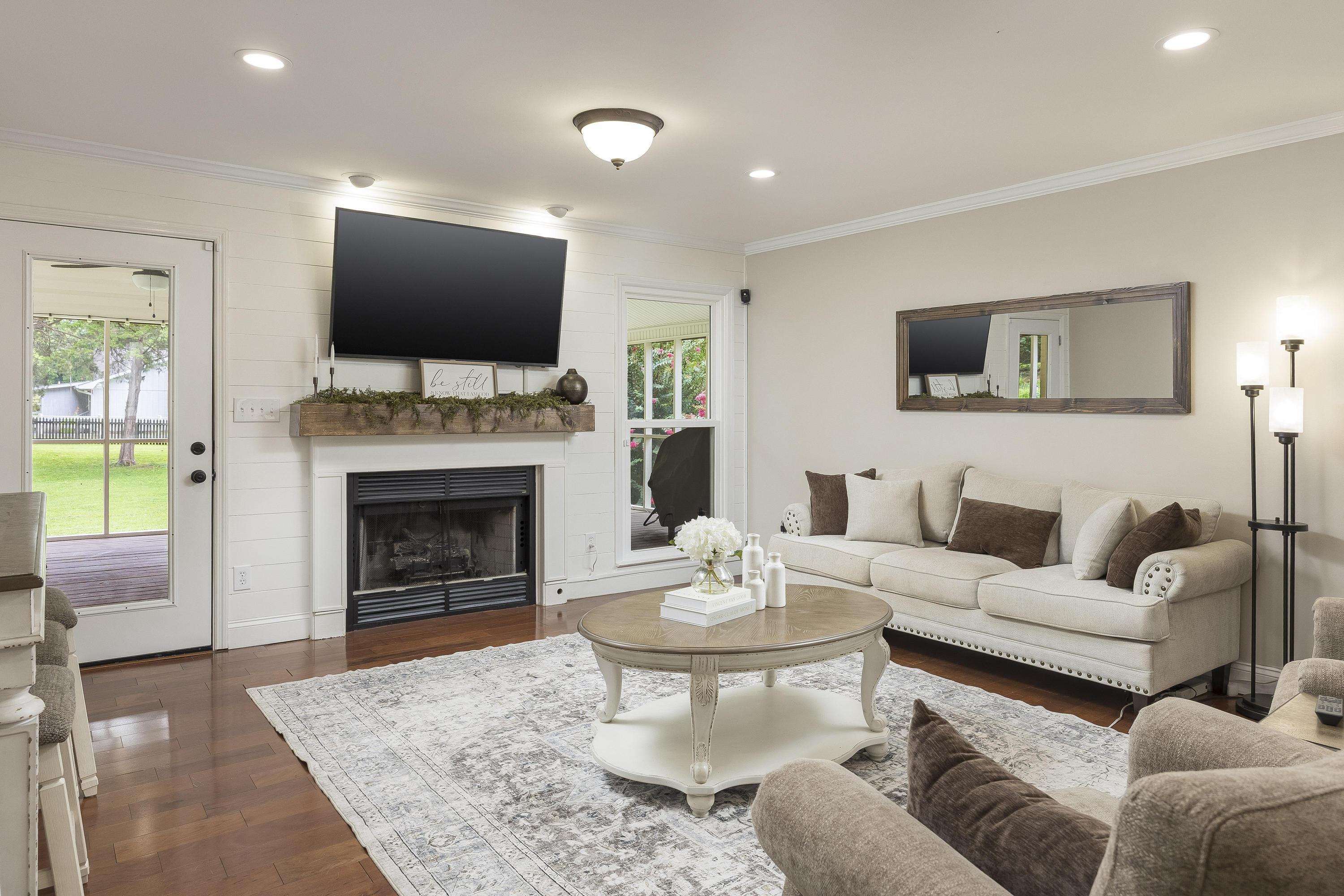 8520 Horseshoe Bend Lane