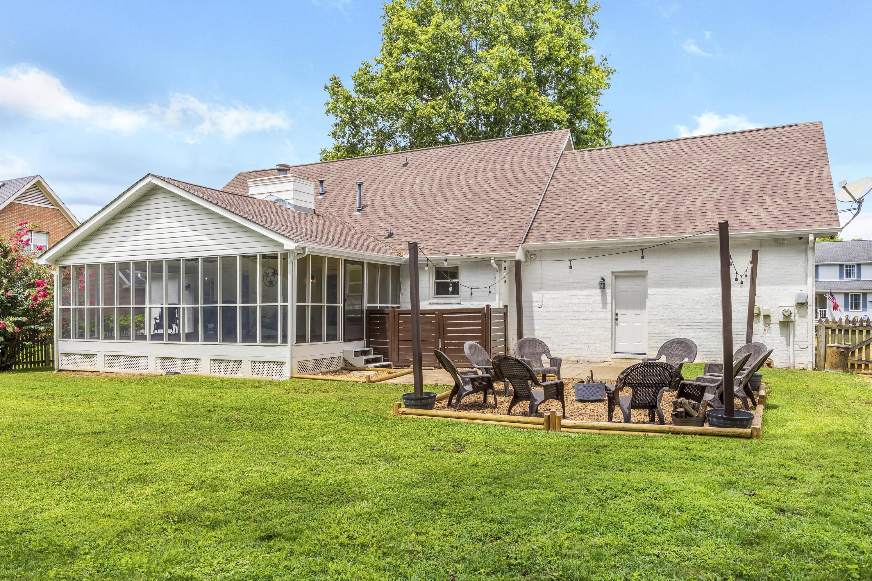 8520 Horseshoe Bend Lane