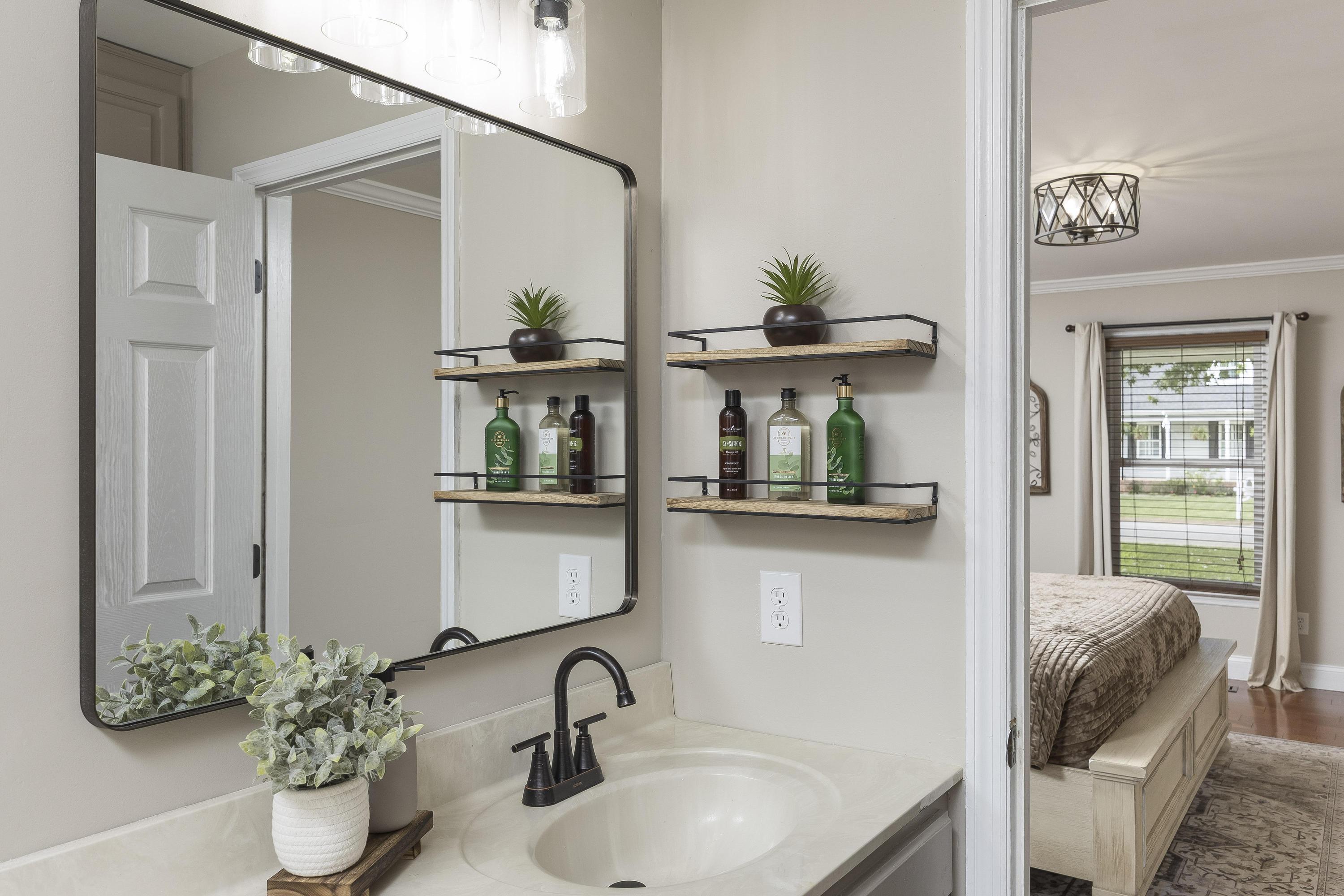 8520 Horseshoe Bend Lane