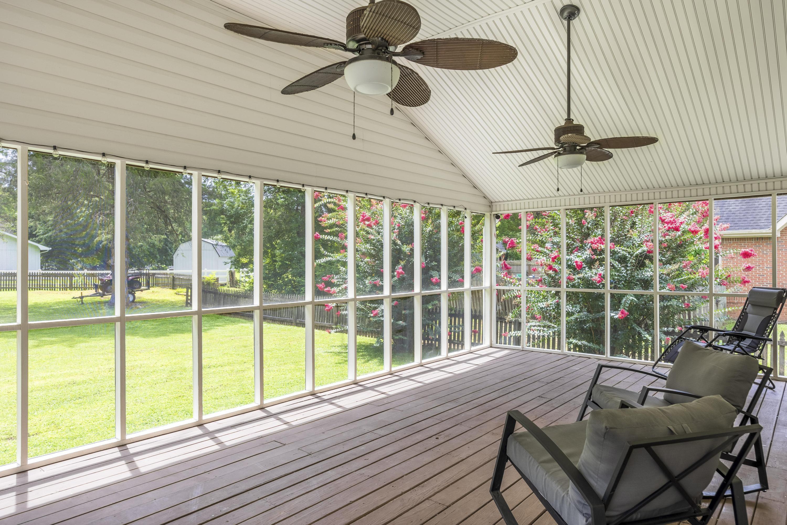 8520 Horseshoe Bend Lane