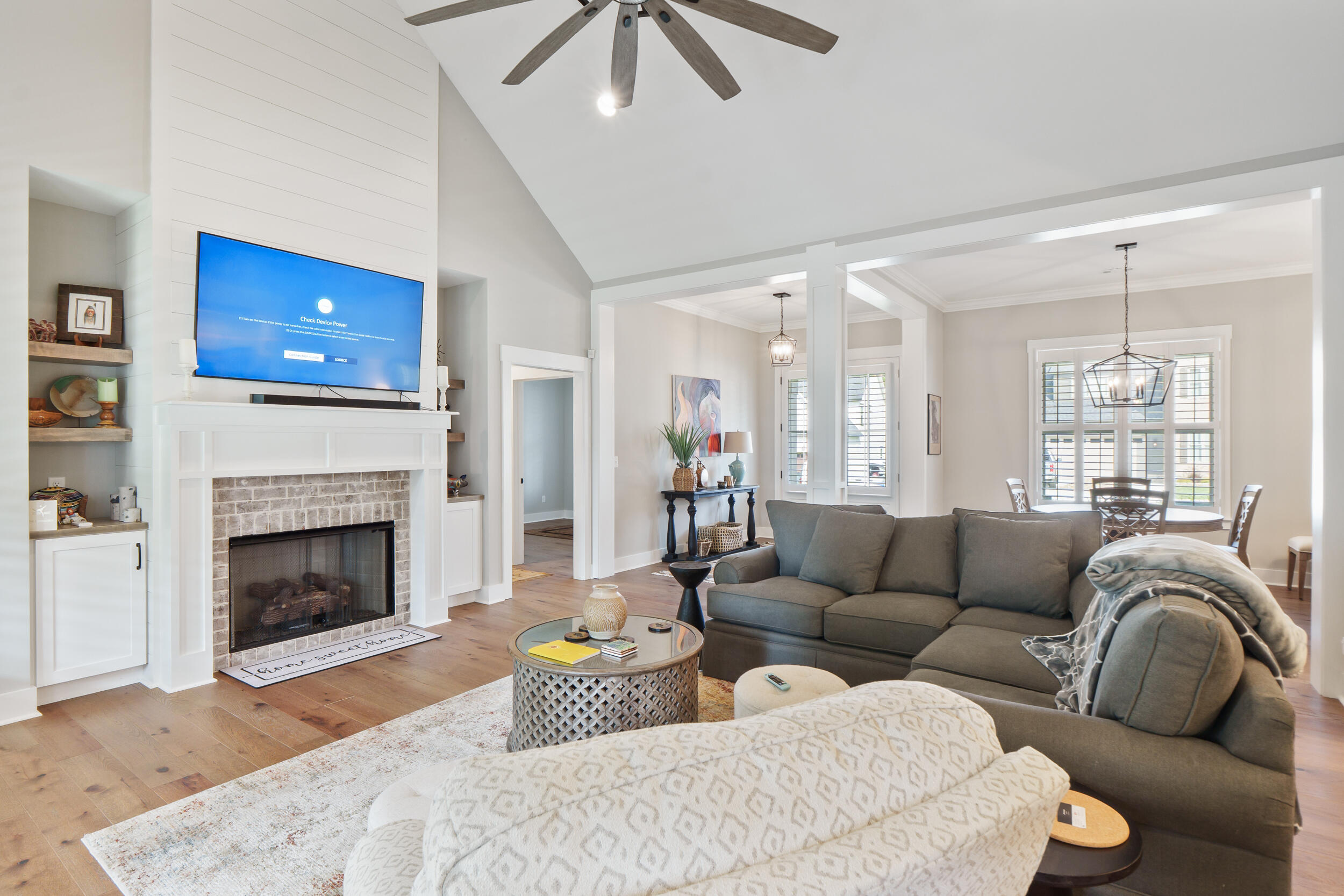 813 Equestrian Drive