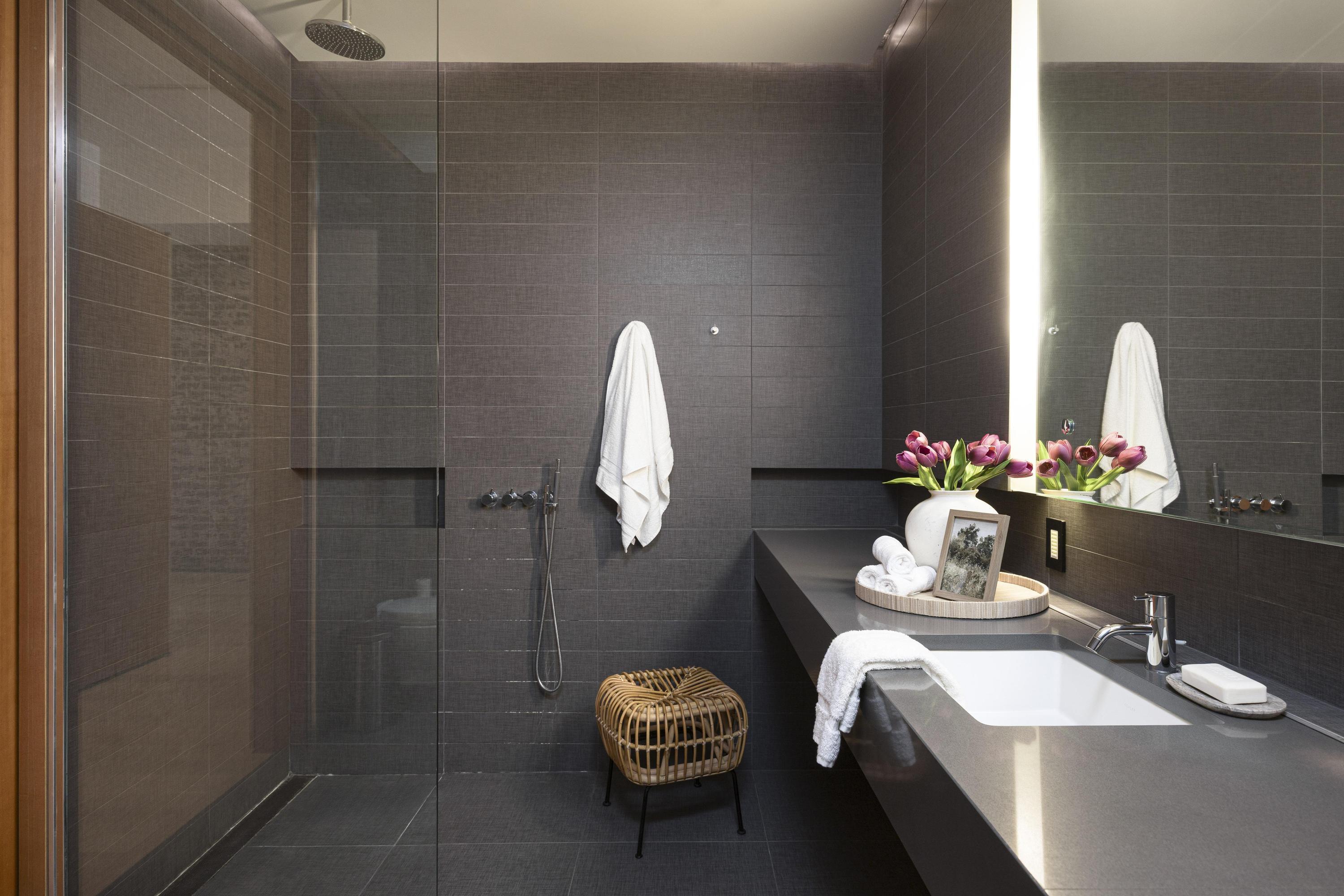 55 E Main Street, 204