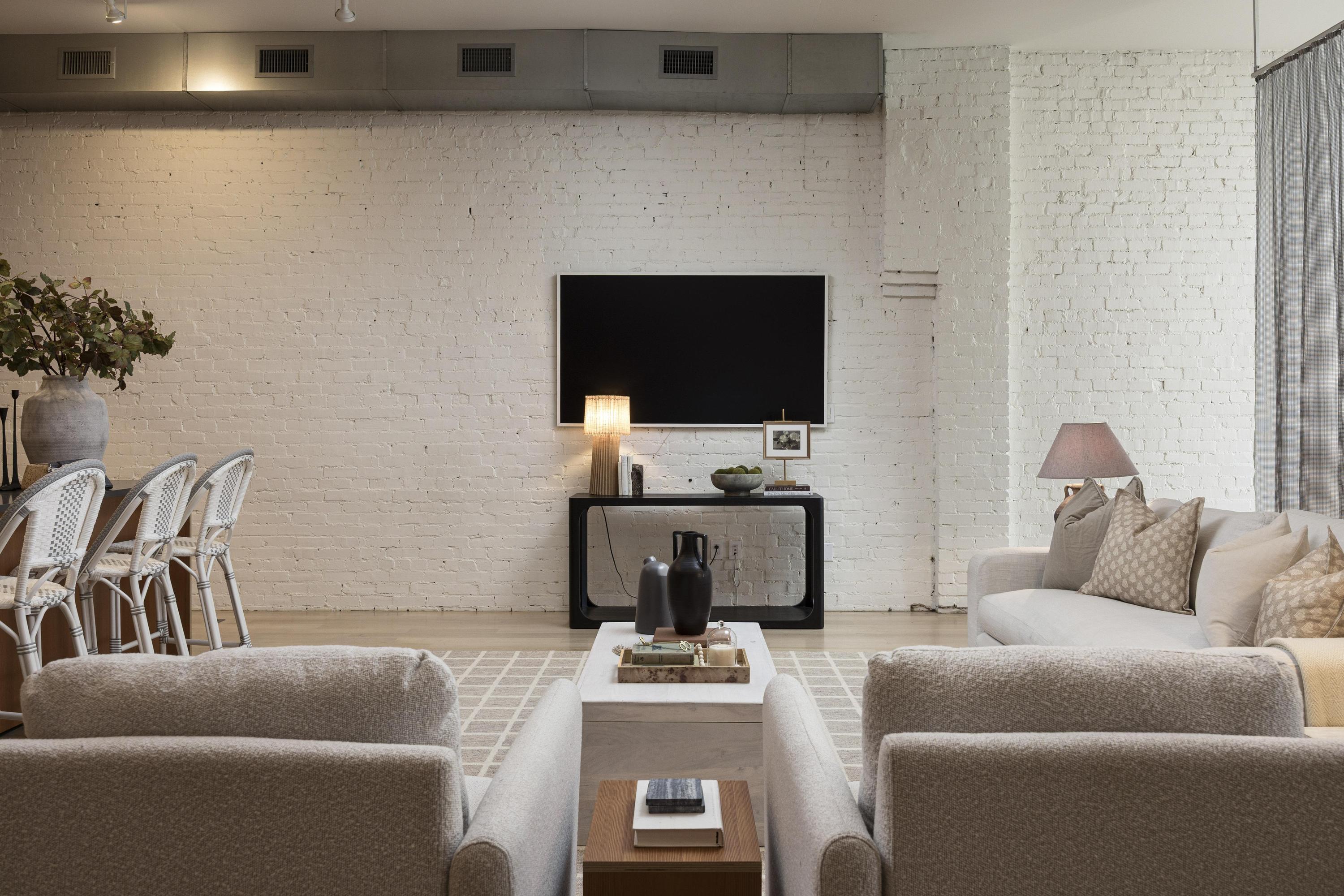 55 E Main Street, 204