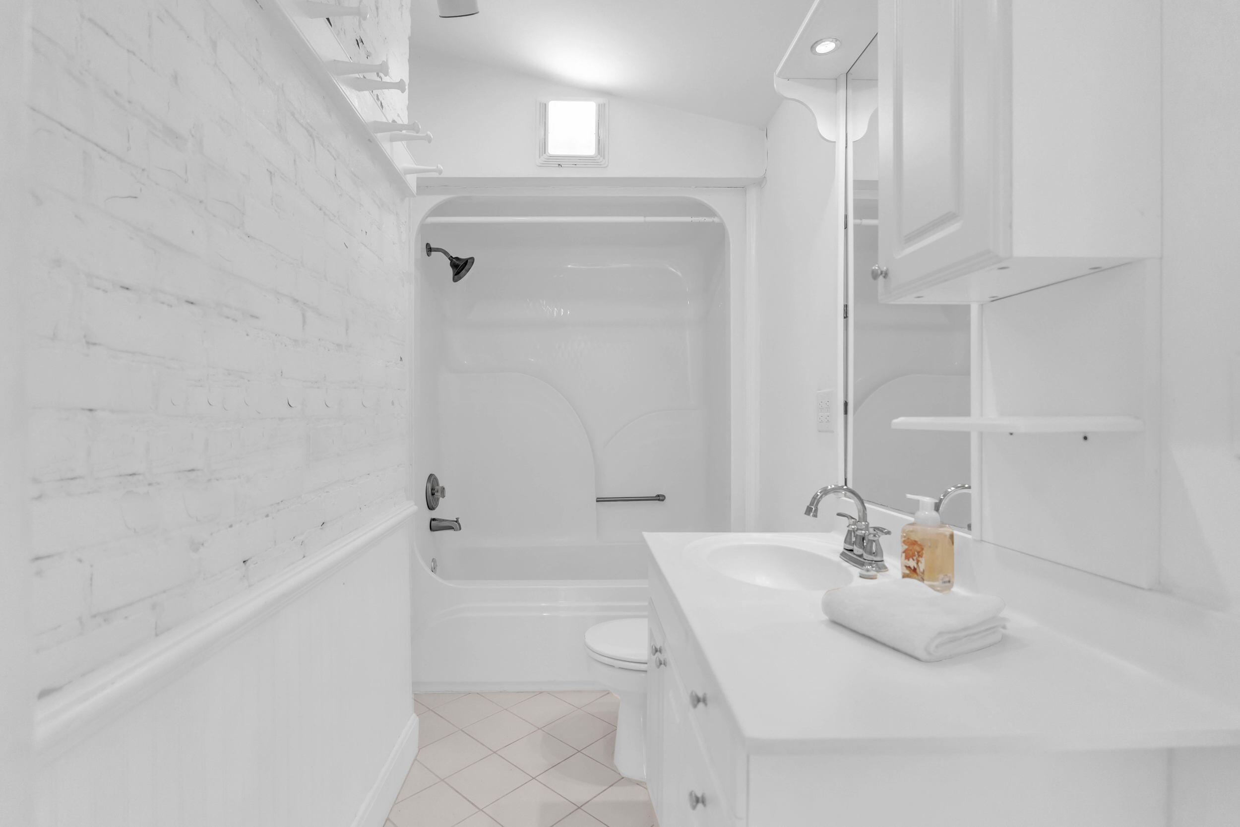 3440 Alta Vista Drive