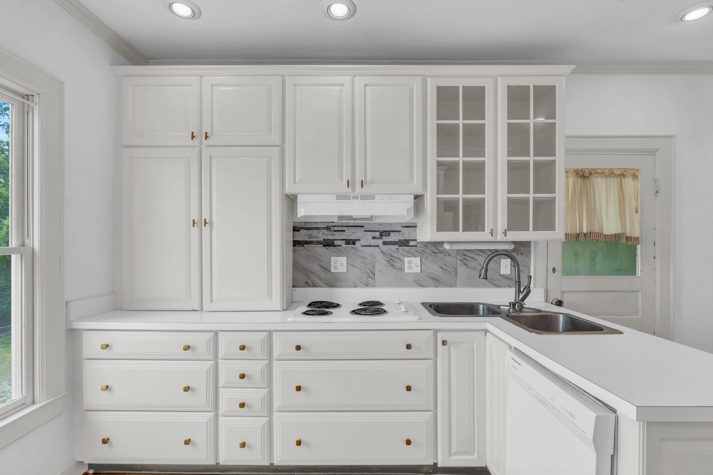 3440 Alta Vista Drive