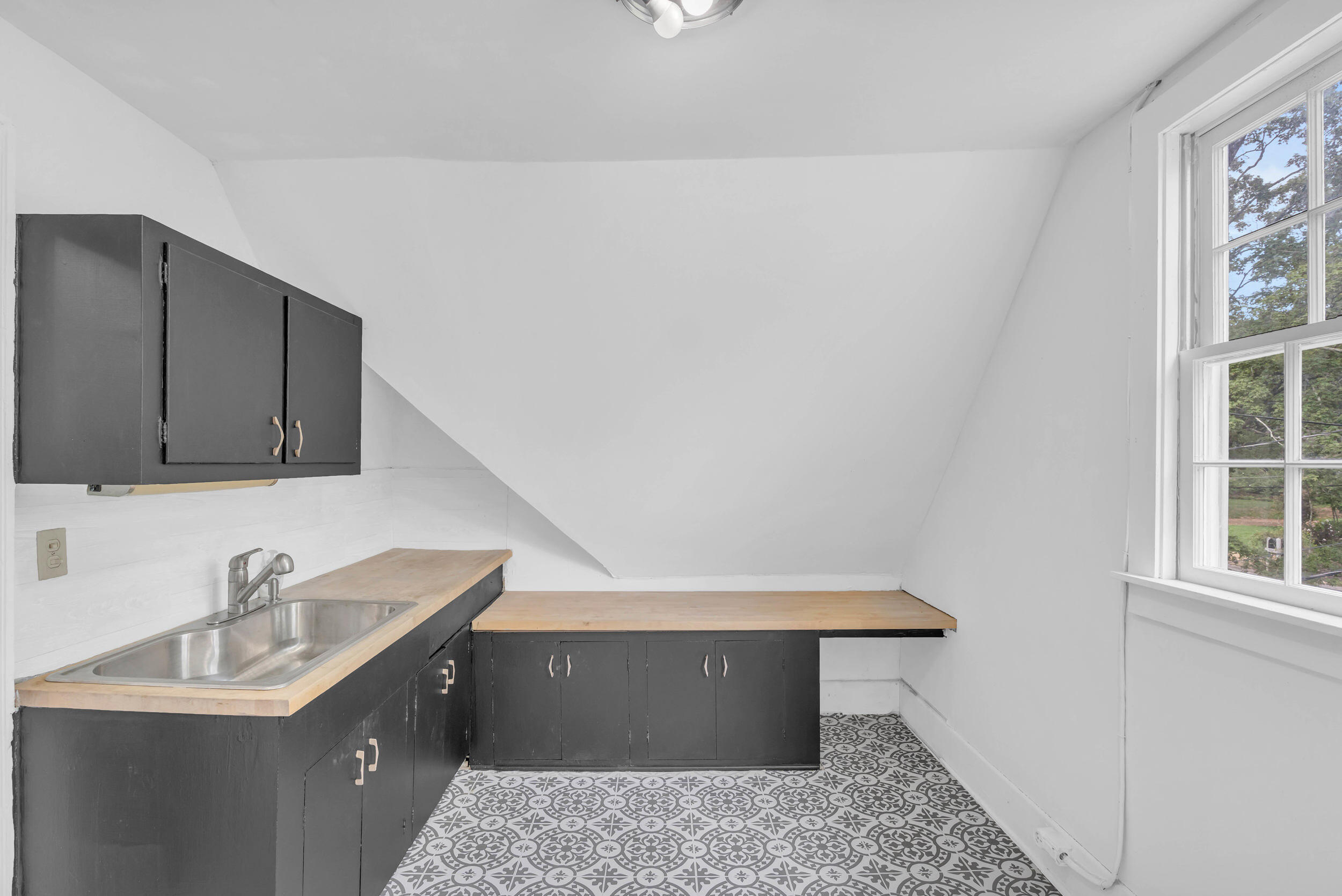 3440 Alta Vista Drive