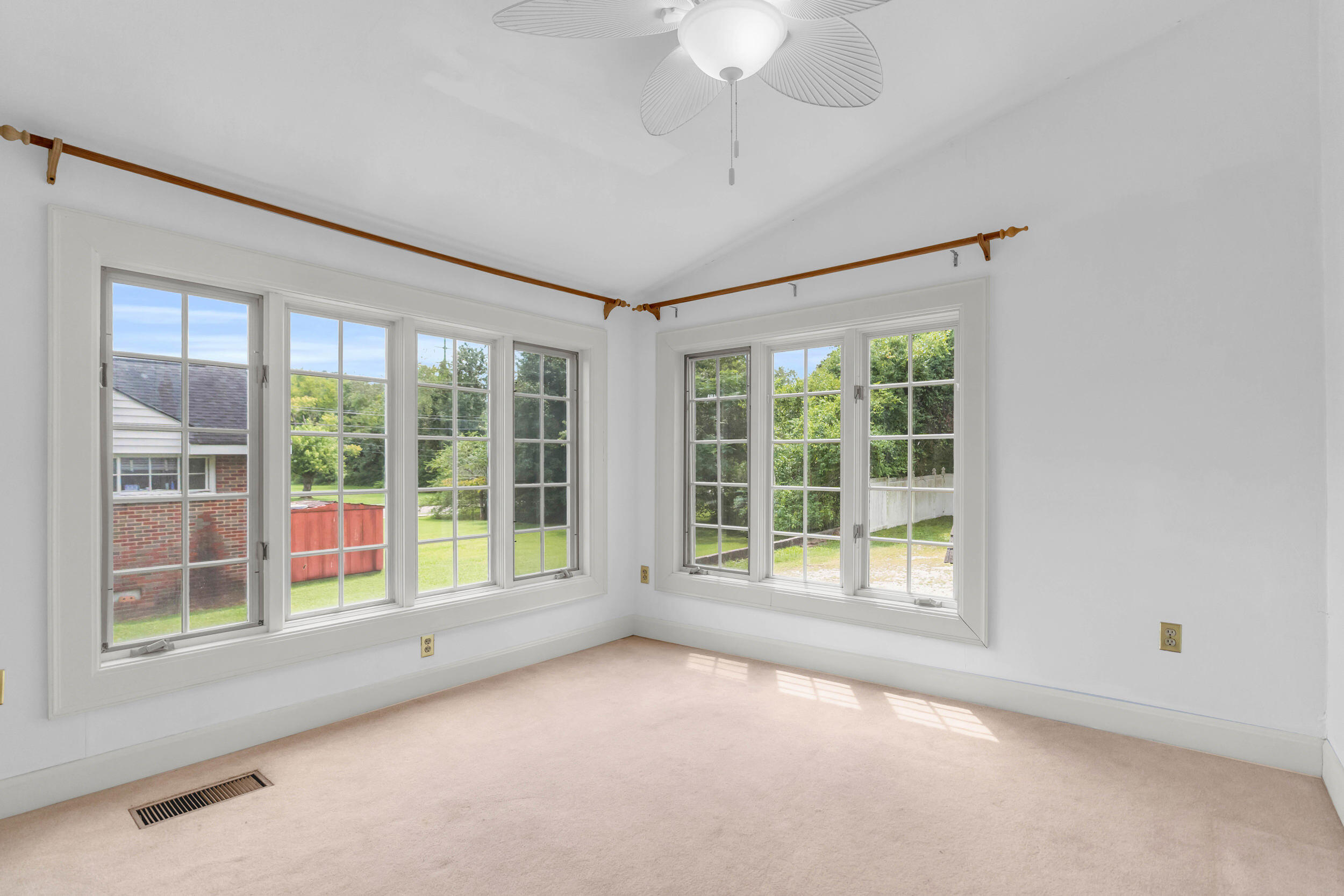 3440 Alta Vista Drive