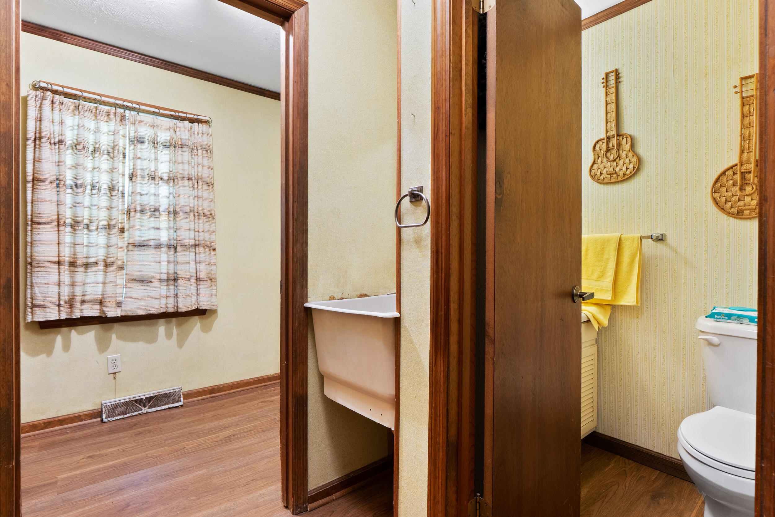 1781 Halls Valley Road