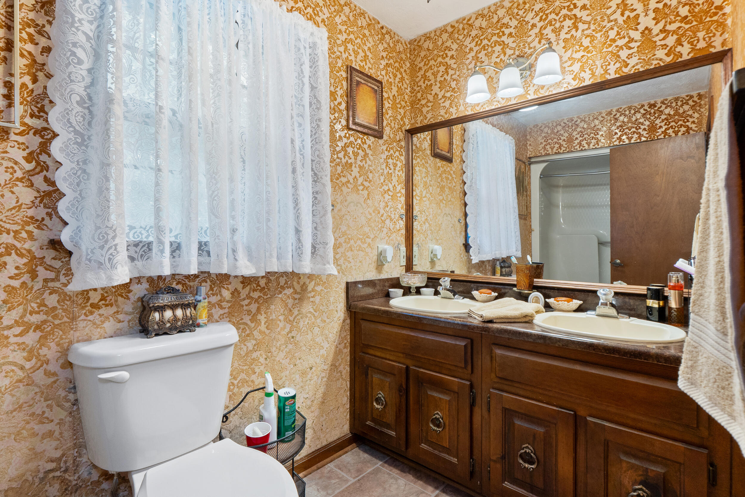 1781 Halls Valley Road