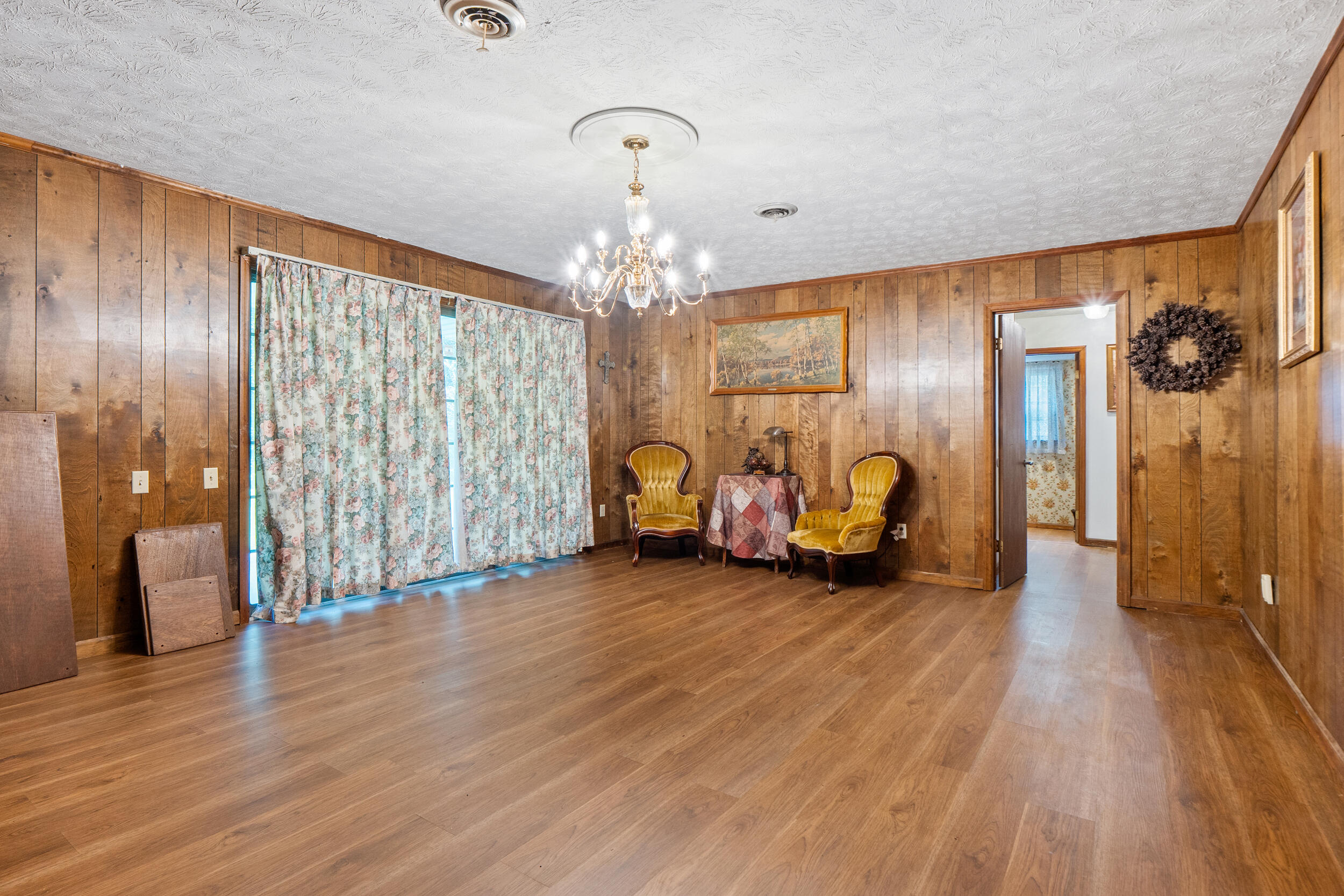 1781 Halls Valley Road