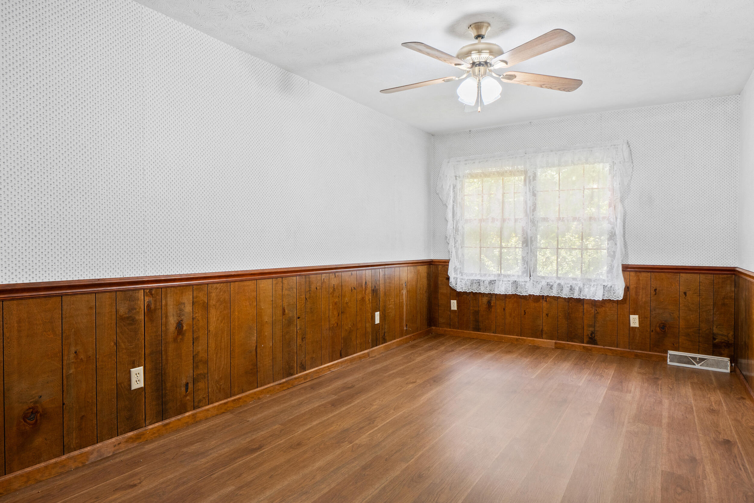 1781 Halls Valley Road