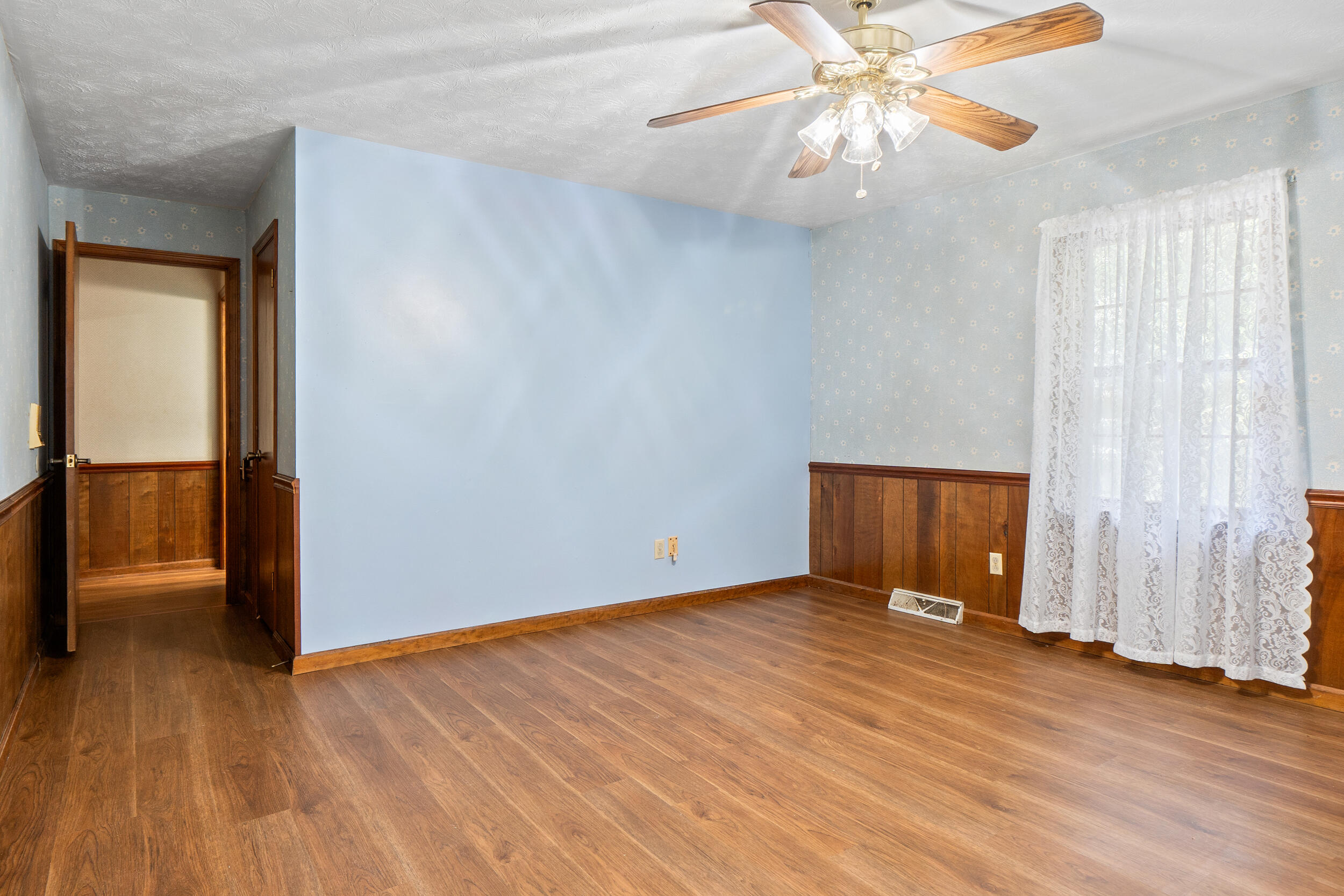 1781 Halls Valley Road