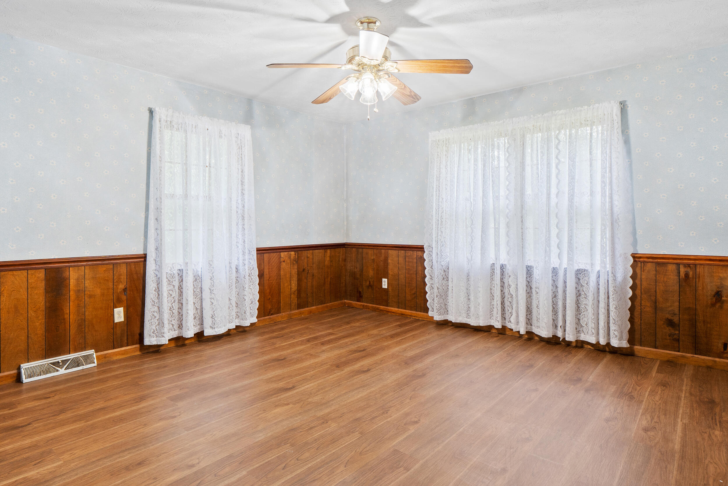 1781 Halls Valley Road