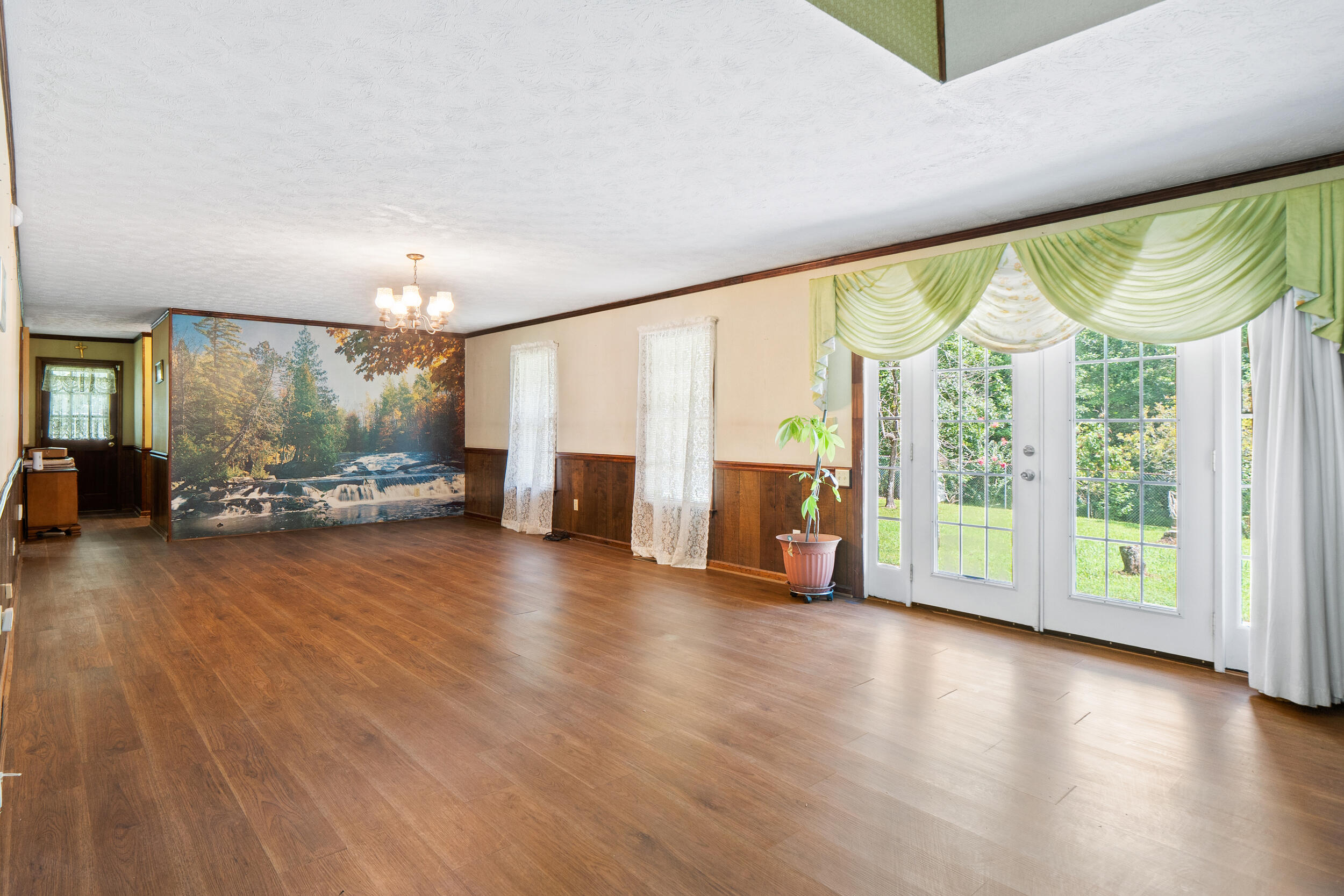 1781 Halls Valley Road