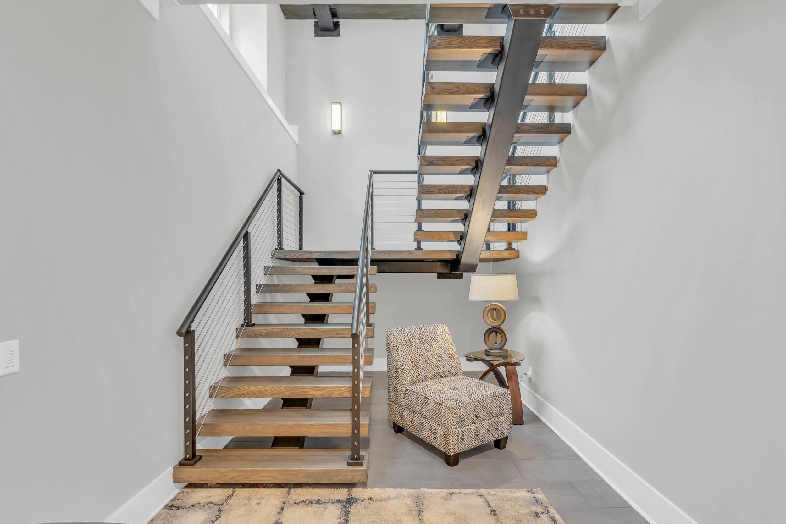 290 Edgewater Way